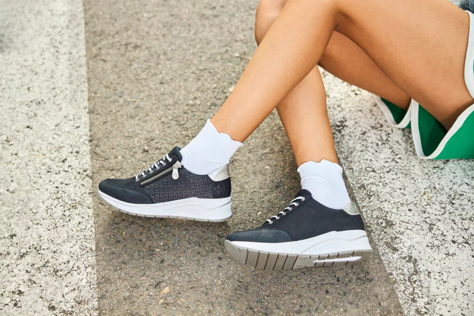 Rieker Keilsneaker, Halbschuh, Schnürschuh, Freizeitschuh mit Lettern bedru günstig online kaufen