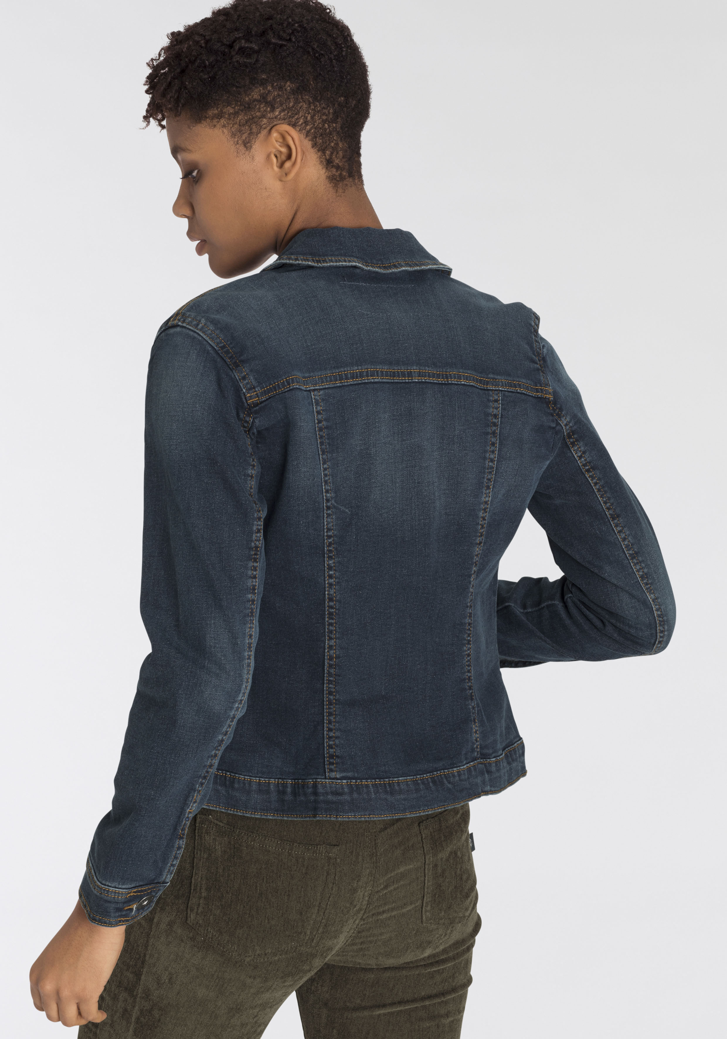 Arizona Jeansjacke aus elastischem Denim im klassischem Stil günstig online kaufen