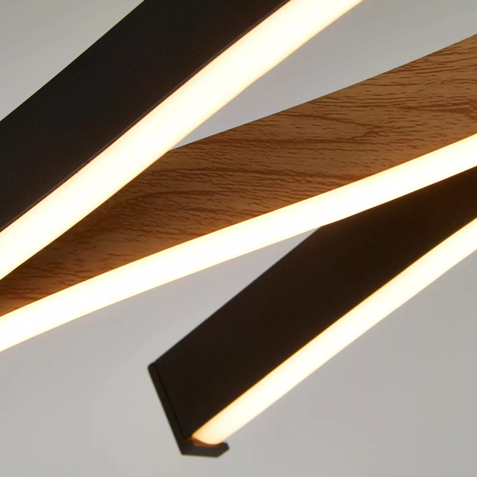 LED-Hängeleuchte Bloom Swirl schwarz/holz günstig online kaufen