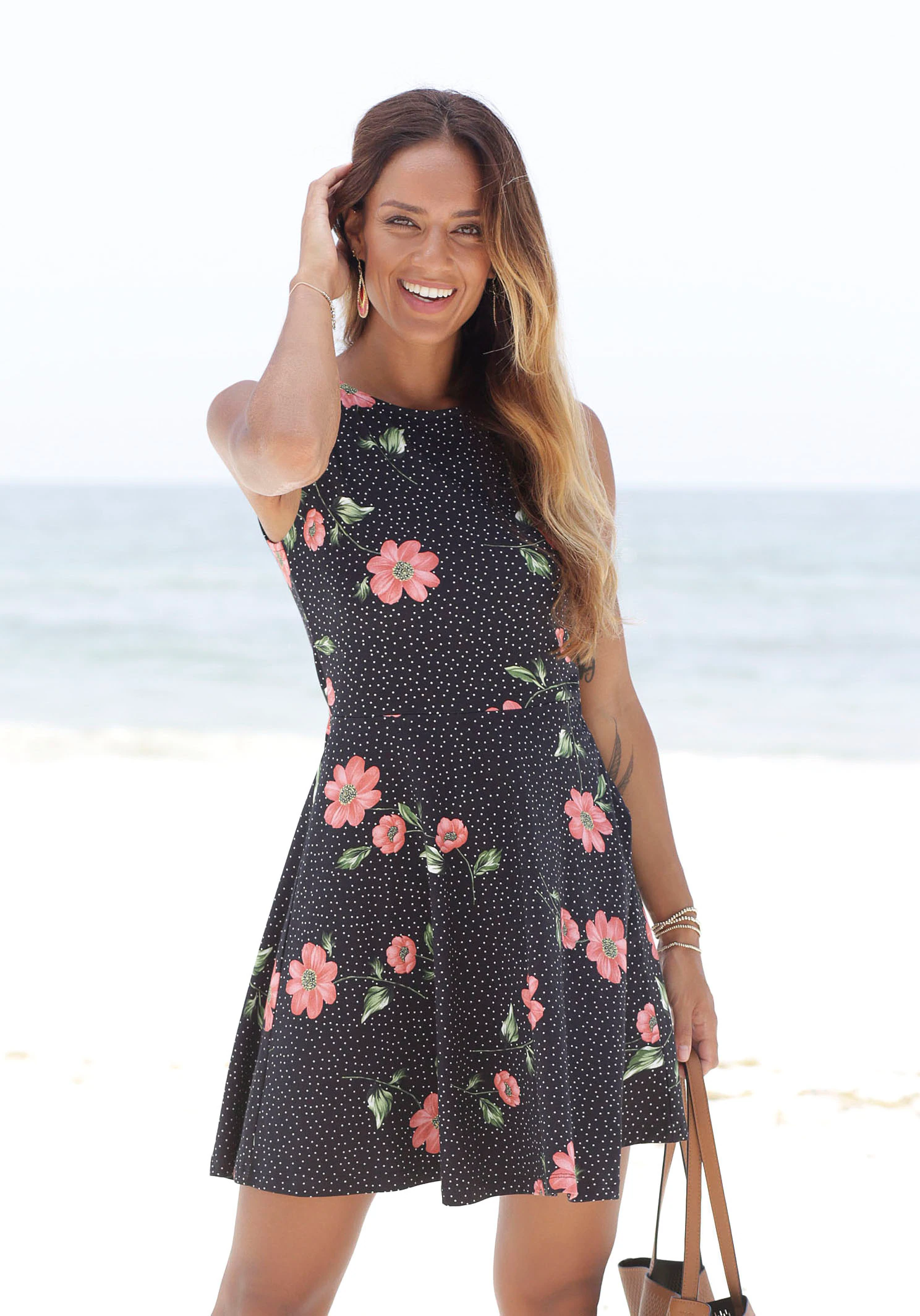 Beachtime Strandkleid mit dezenten Pünktchen, Sommerkleid aus elastischer B günstig online kaufen