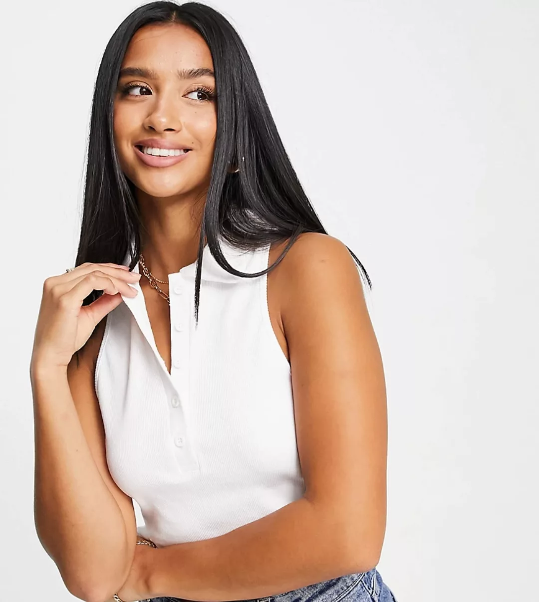 ASOS DESIGN Petite – Ärmelloses Polohemd in Weiß günstig online kaufen