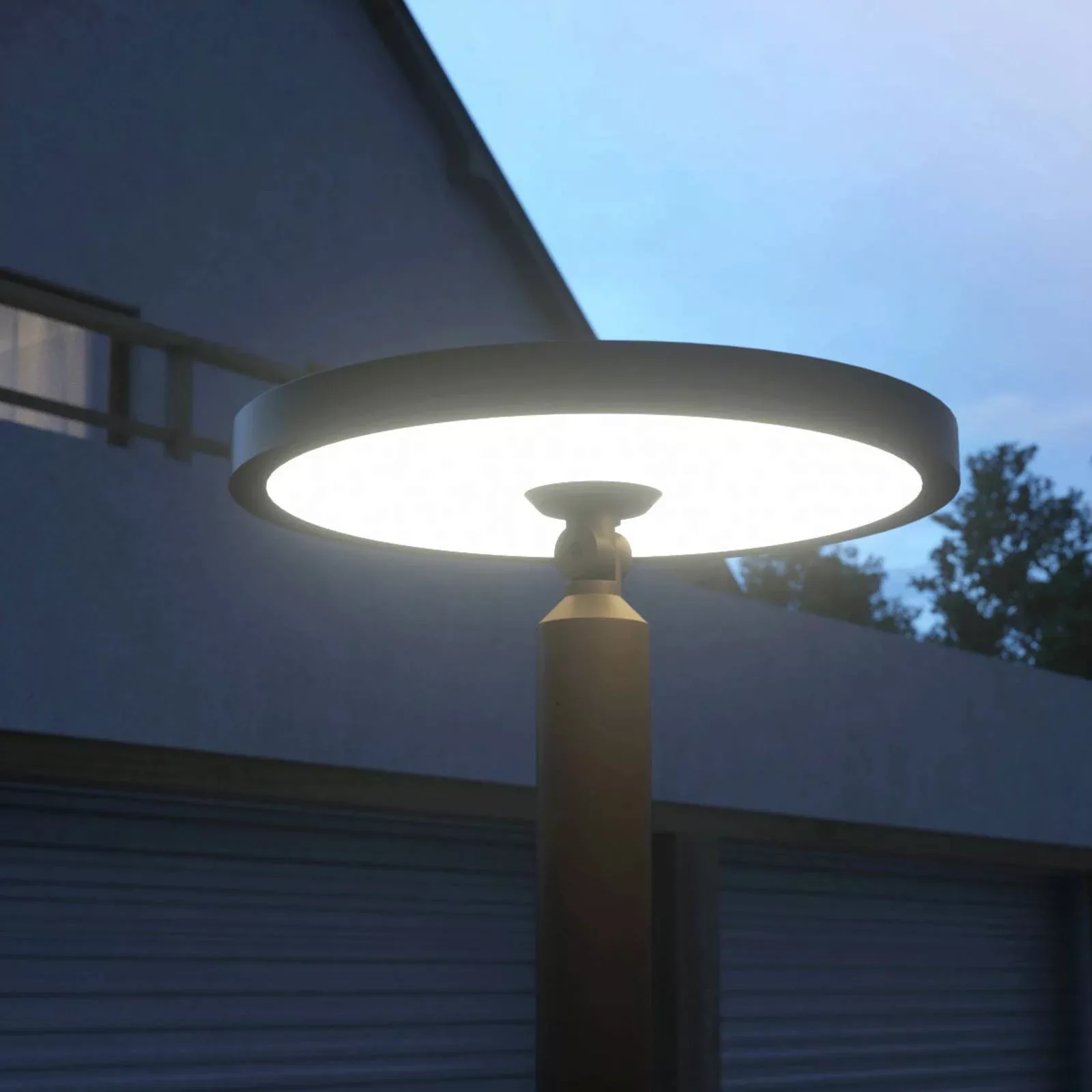 Lucande LED-Außenleuchte Akito, Alu, grafitgrau, 220 cm günstig online kaufen