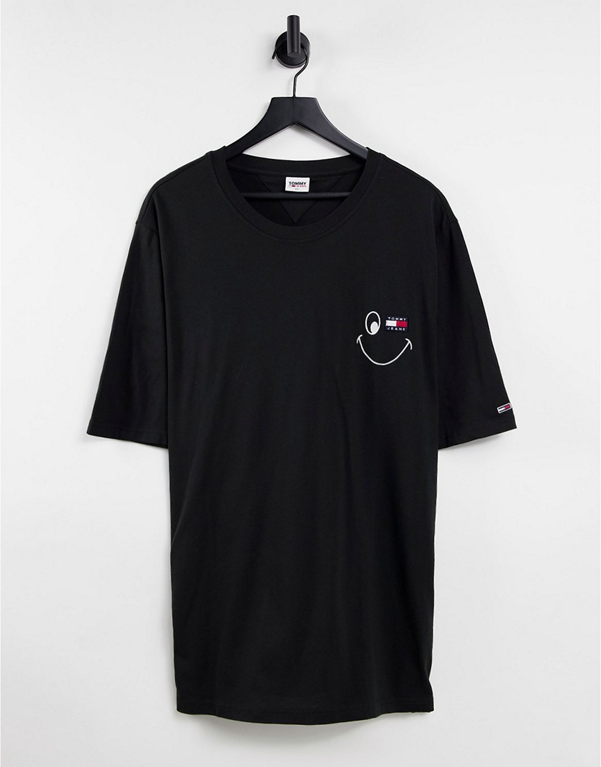 Tommy Jeans – Big & Tall – Lockeres T-Shirt in Schwarz mit Aufnäher und Auf günstig online kaufen