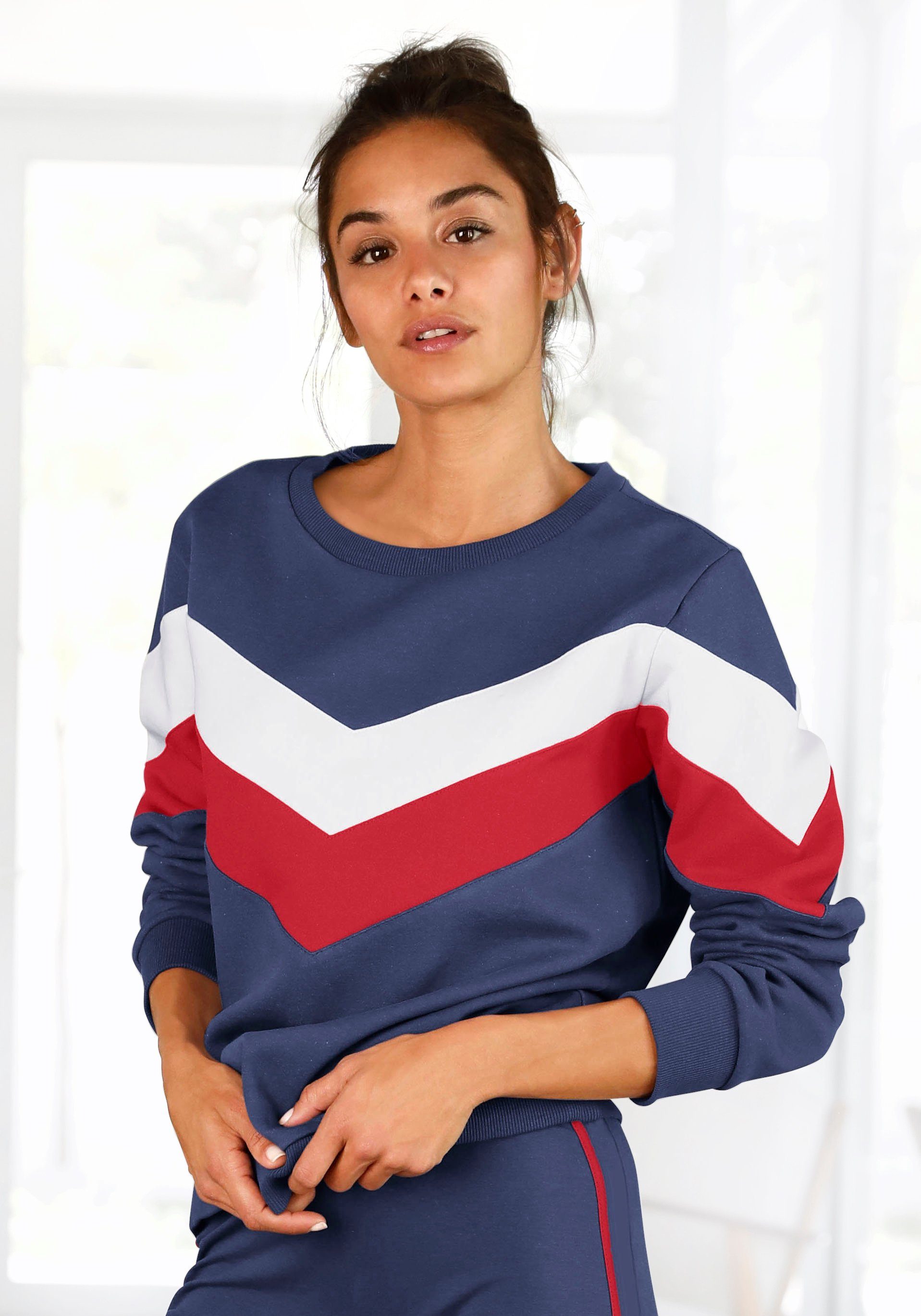 H.I.S Sweatshirt mit Kontraststreifen an Vorderseite günstig online kaufen