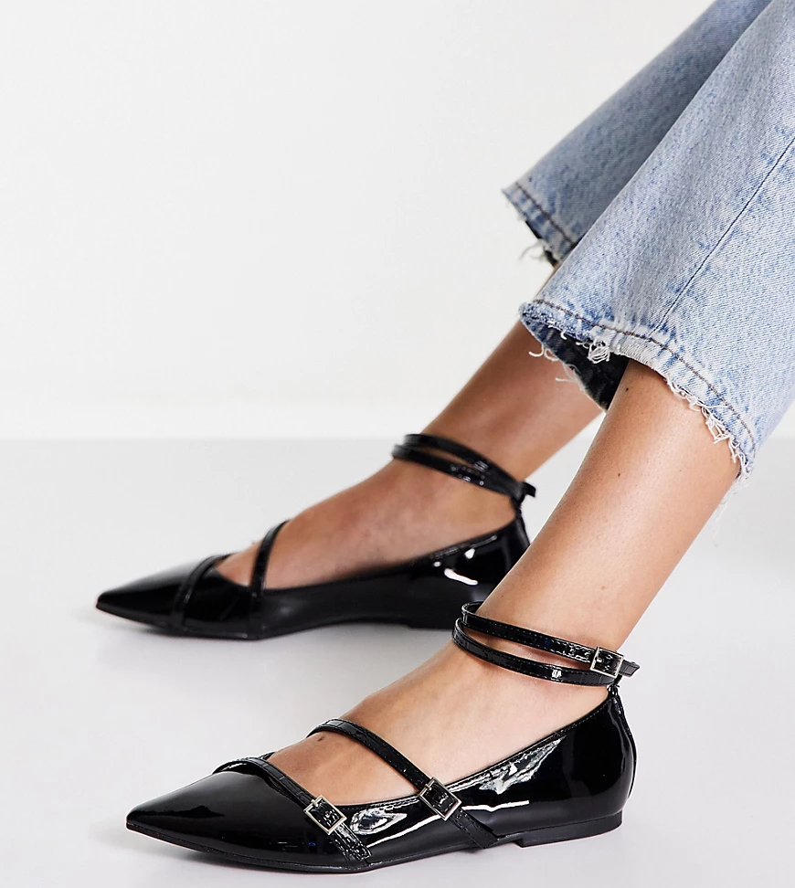 ASOS DESIGN Wide Fit – Ludo – Spitze Ballerinas in schwarz lackiert mit Rie günstig online kaufen