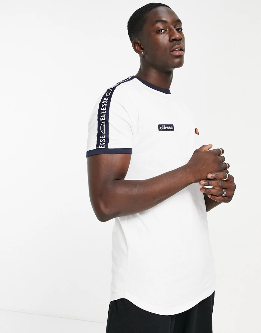ellesse – Fede – Weißes T-Shirt mit Zierband im Markendesign günstig online kaufen
