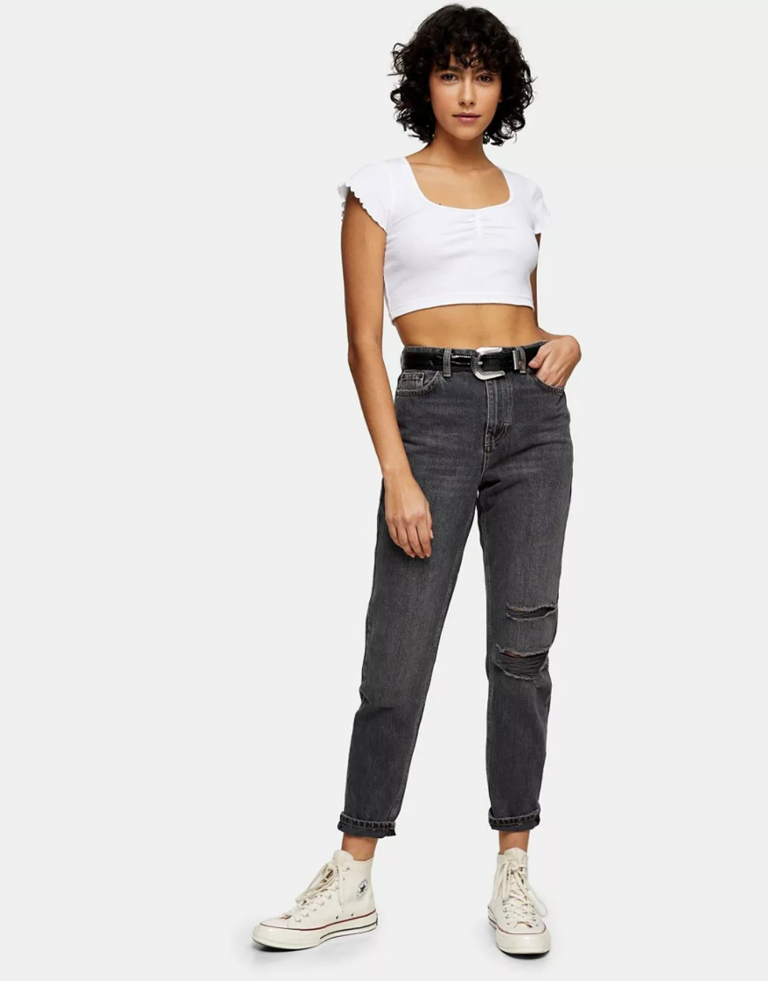 Topshop – Mom-Jeans mit Rissen in verwaschenem Schwarz günstig online kaufen