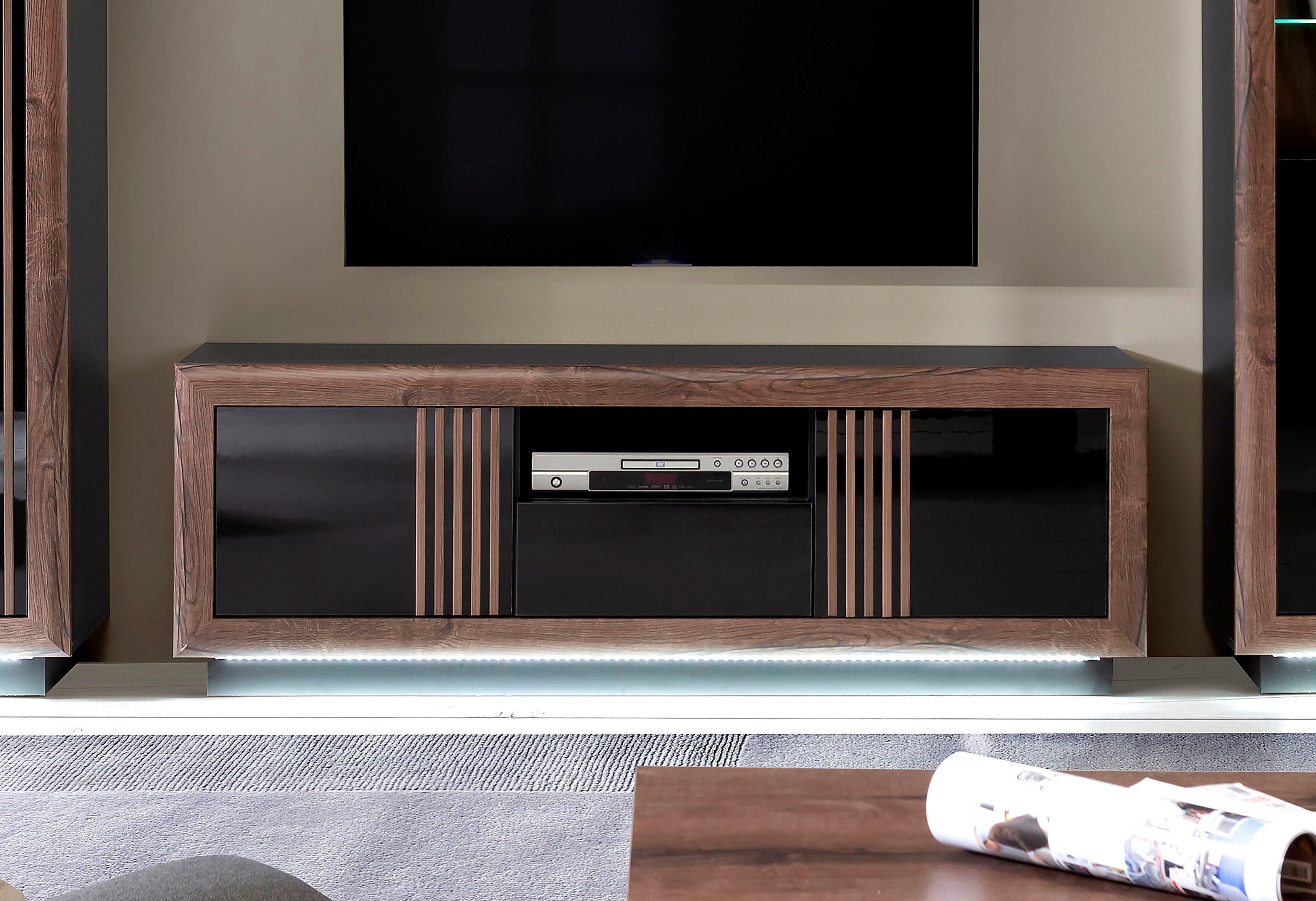 FORTE Lowboard "SavonaTV-Board, TV-Schrank", Breite 162 cm, inkl. Sockelbel günstig online kaufen