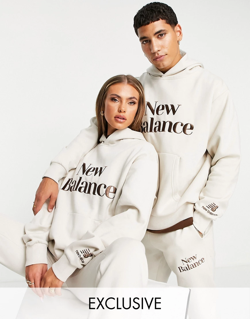 New Balance – Cookie – Kapuzenpullover in Beige und Braun-Neutral günstig online kaufen