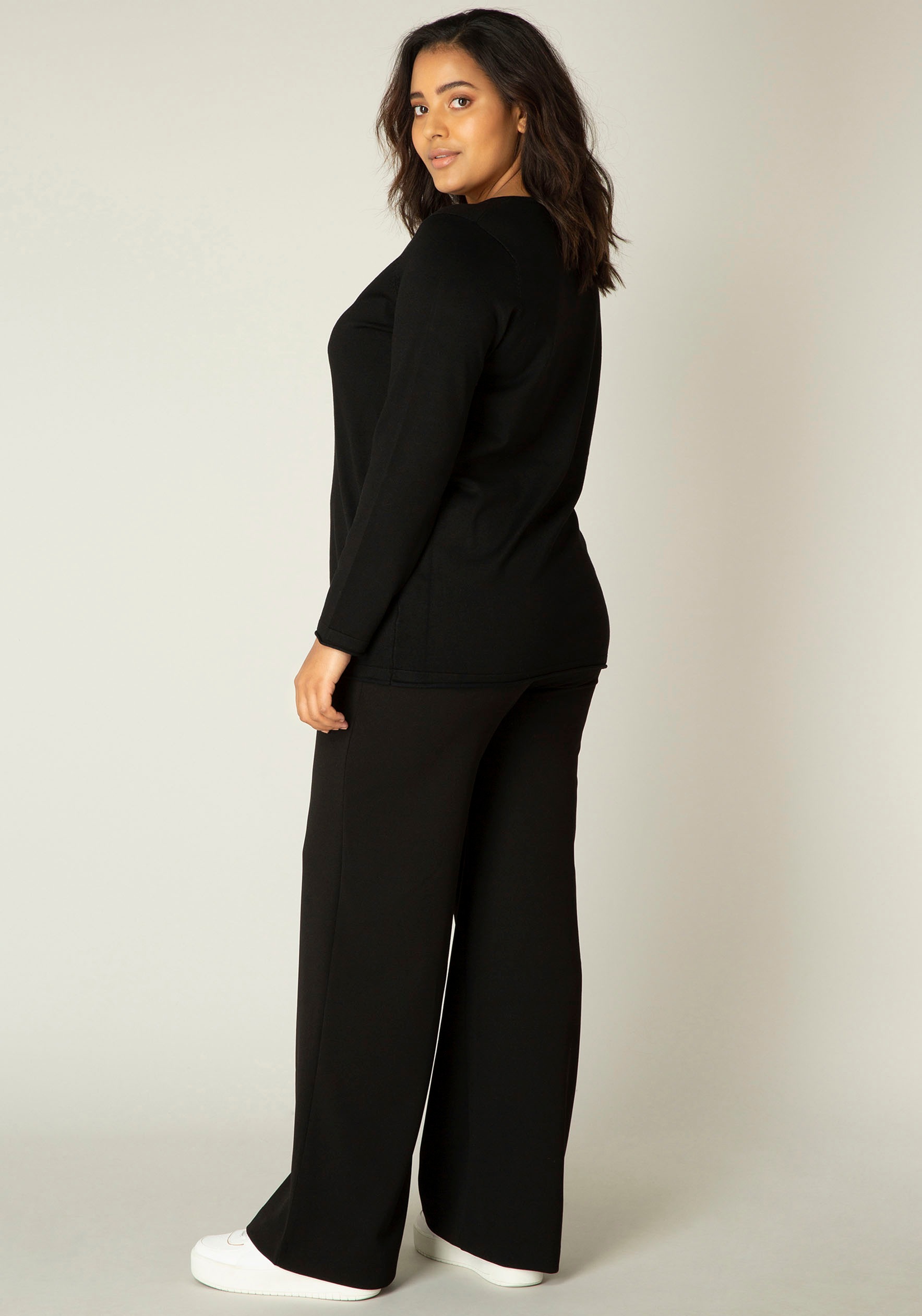 Base Level Curvy V-Ausschnitt-Pullover Anine Pullover in weicher und formst günstig online kaufen