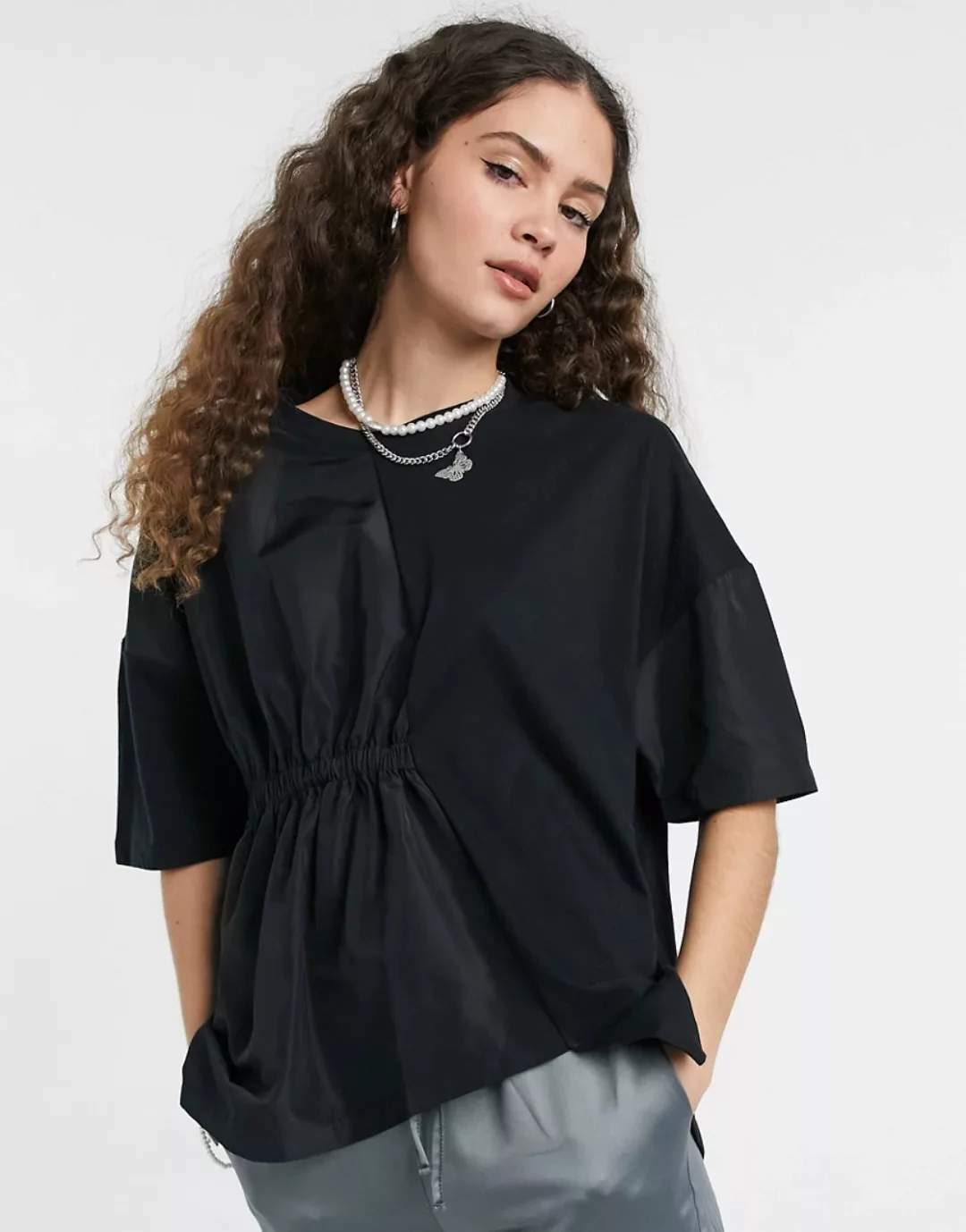 Noisy May – T-Shirt mit gerafftem Detail aus Nylon in Schwarz günstig online kaufen