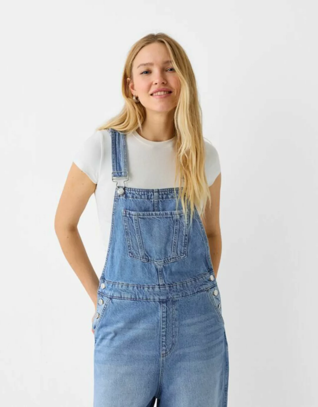 Bershka Workwear-Latzhose Aus Denim Damen S Ausgewaschenes Blau günstig online kaufen