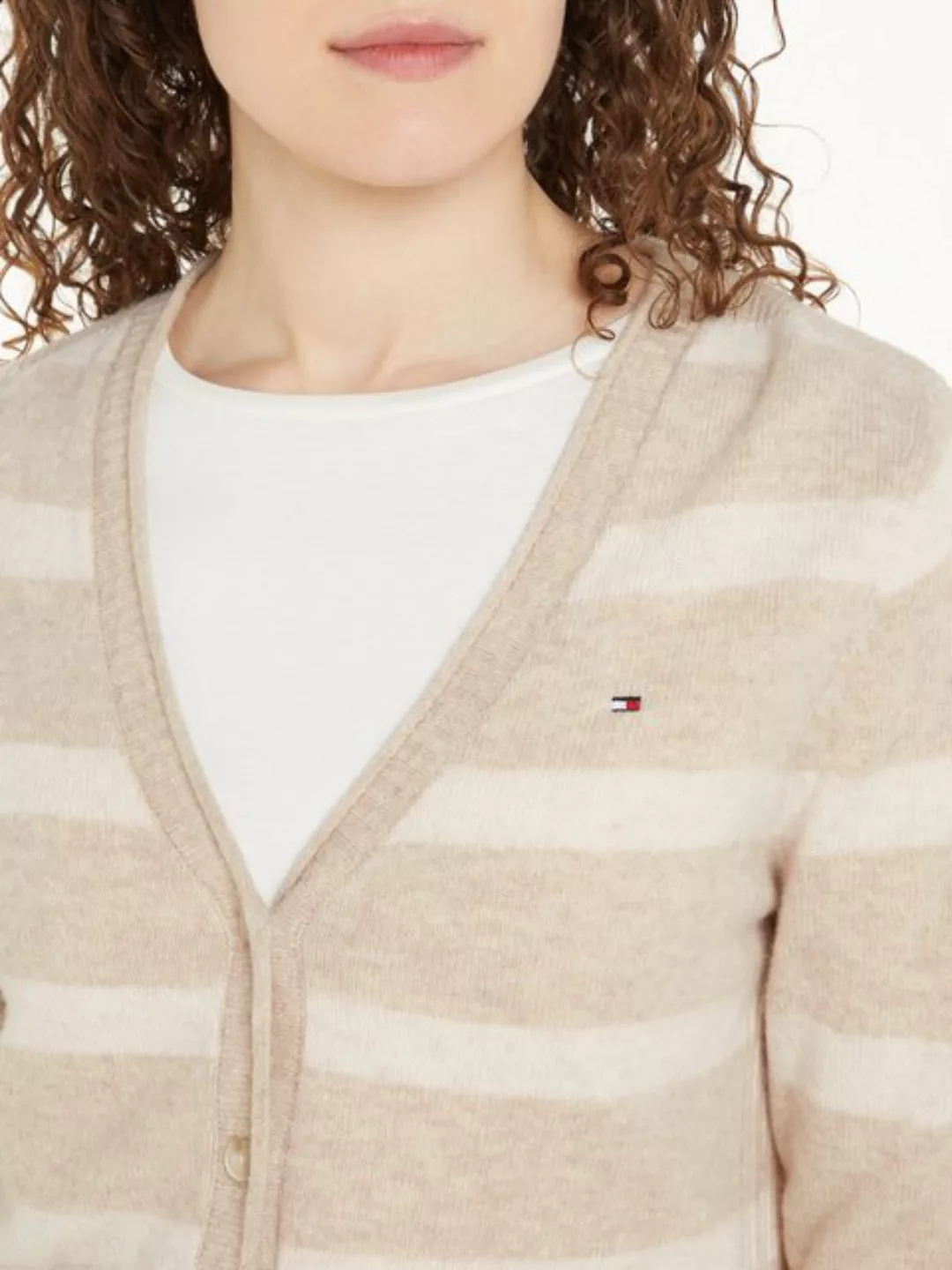 Tommy Hilfiger Strickjacke "SOFT WOOL V-NK CARDIGAN", mit V-Ausschnitt, 100 günstig online kaufen