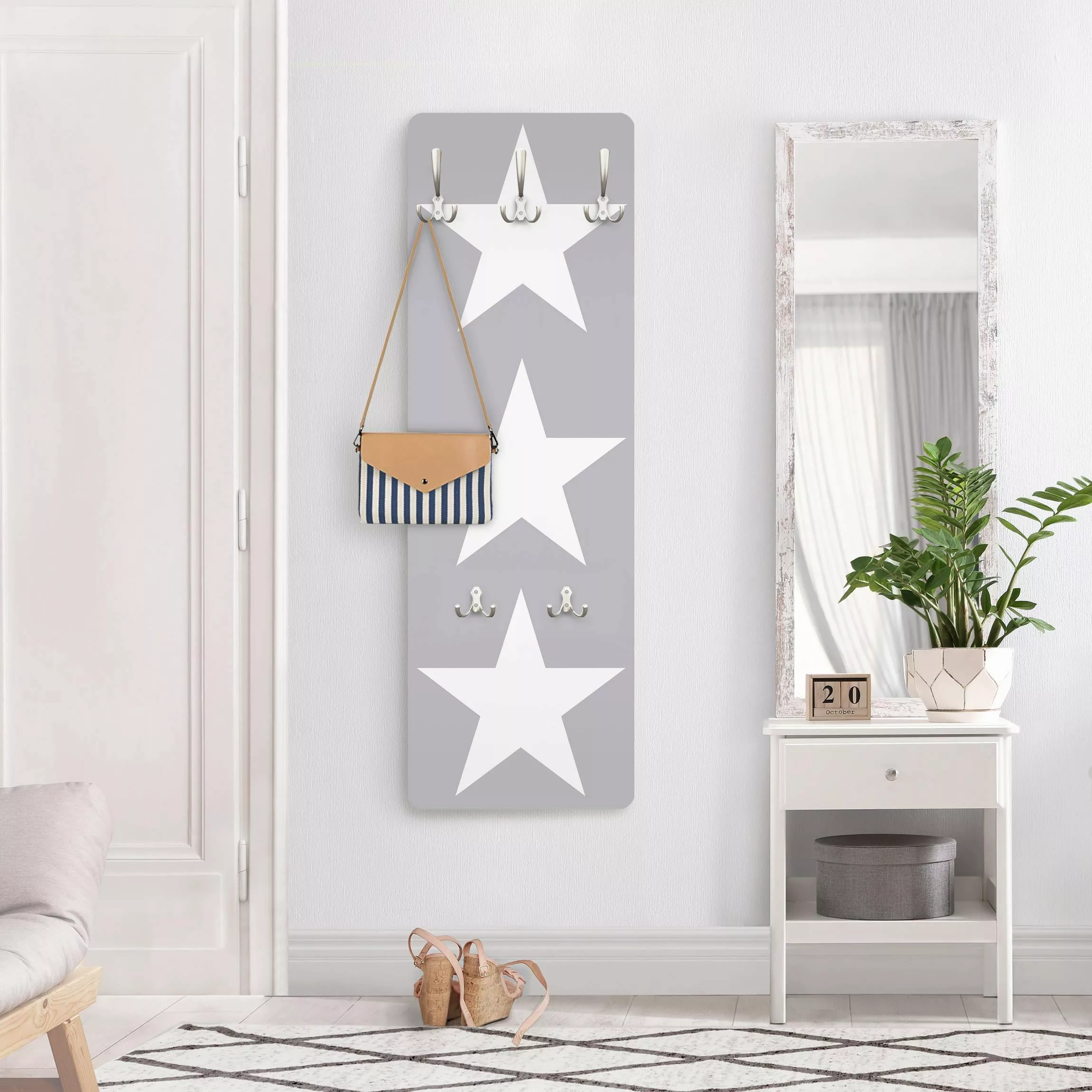 Wandgarderobe Holzpaneel Kinderzimmer Große weiße Sterne auf grau günstig online kaufen