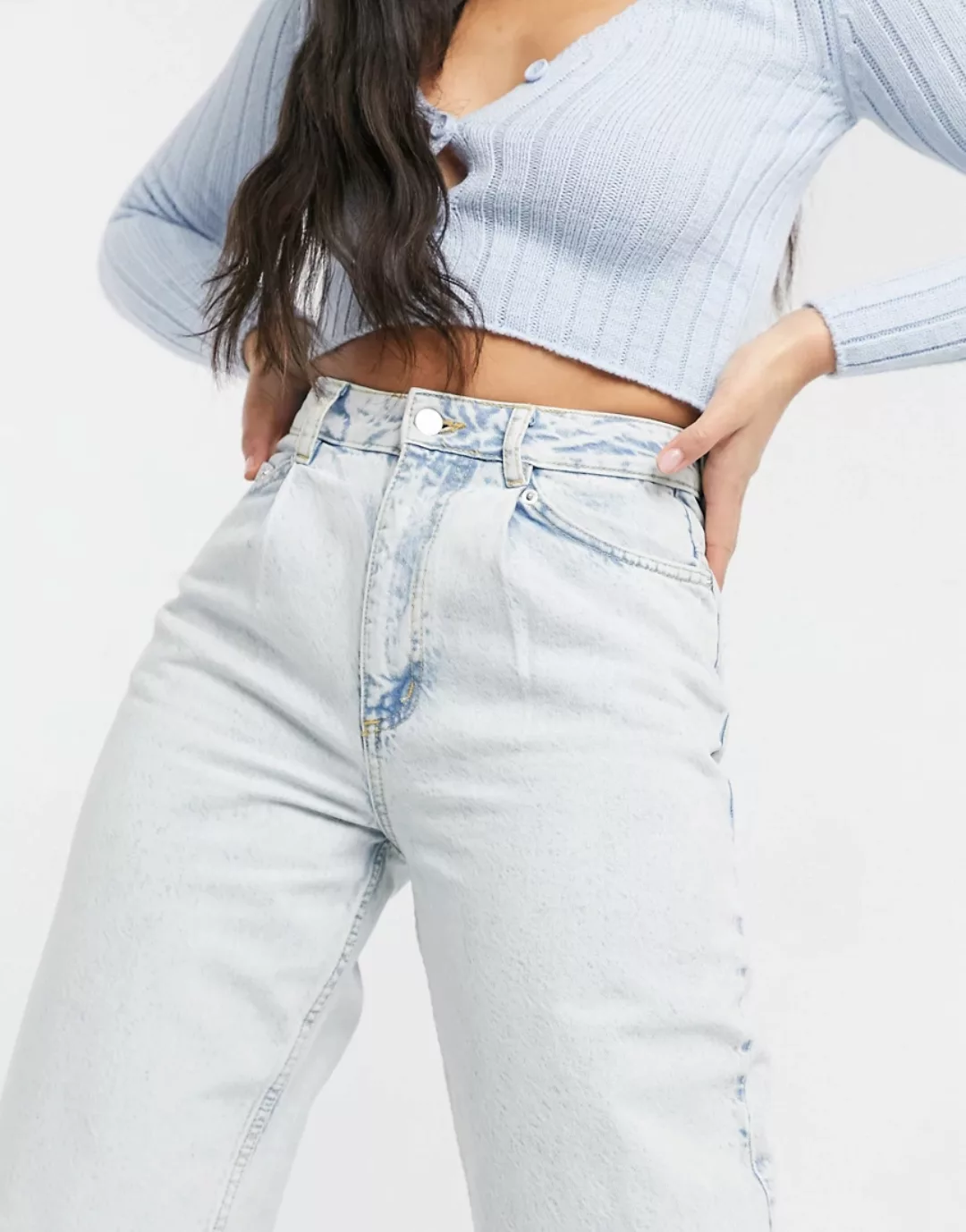 ASOS DESIGN – Lockere Dad-Jeans mit hohem Bund und Bundfalten aus Bio-Baumw günstig online kaufen