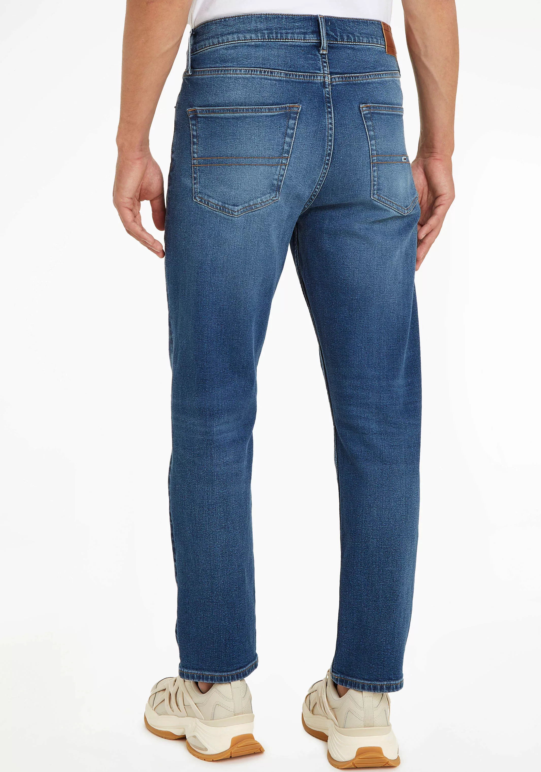 Tommy Jeans Dad-Jeans "DAD JEAN RGLR", im 5-Pocket-Style günstig online kaufen