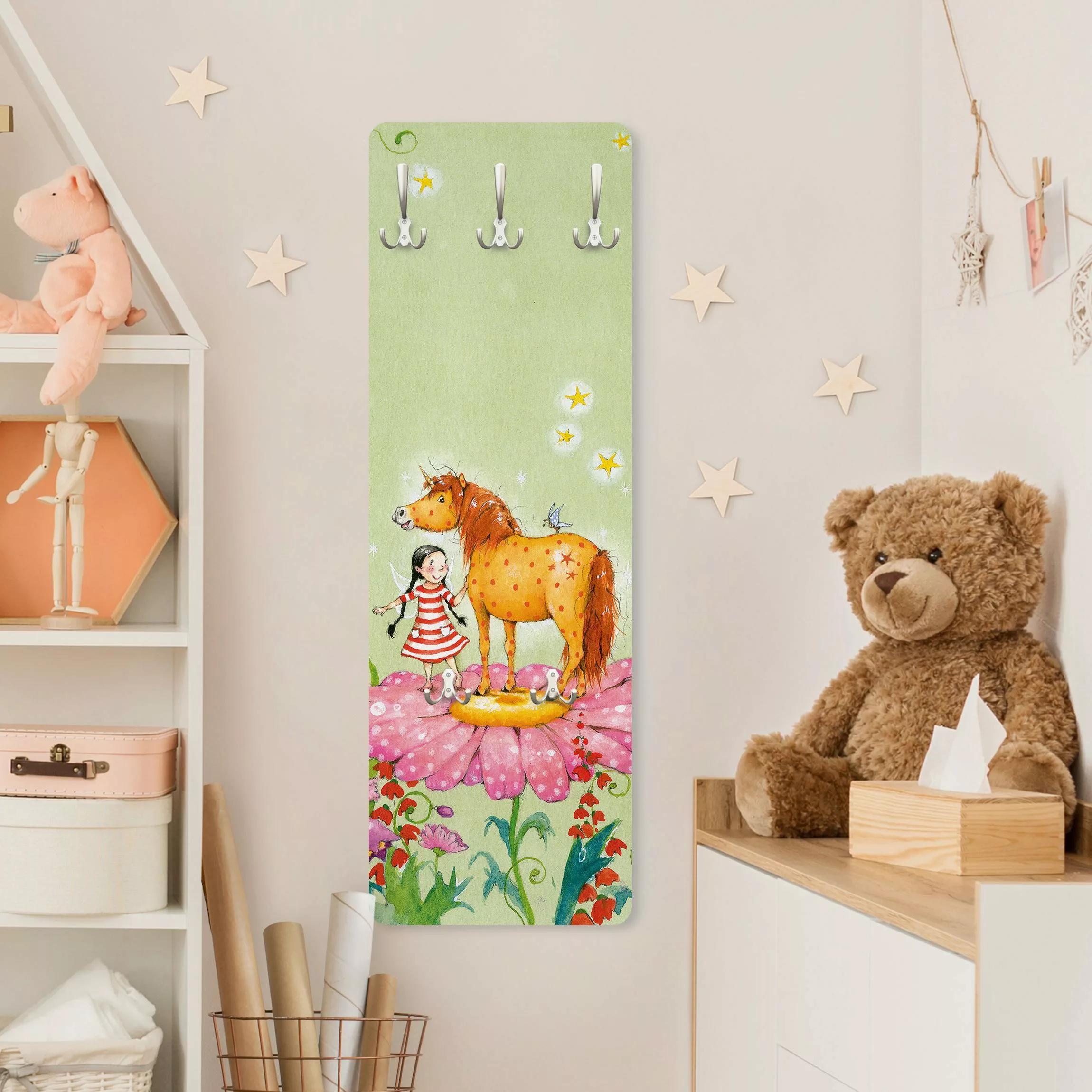 Wandgarderobe Holzpaneel Kinderzimmer Das Zauberpony auf der Blüte günstig online kaufen