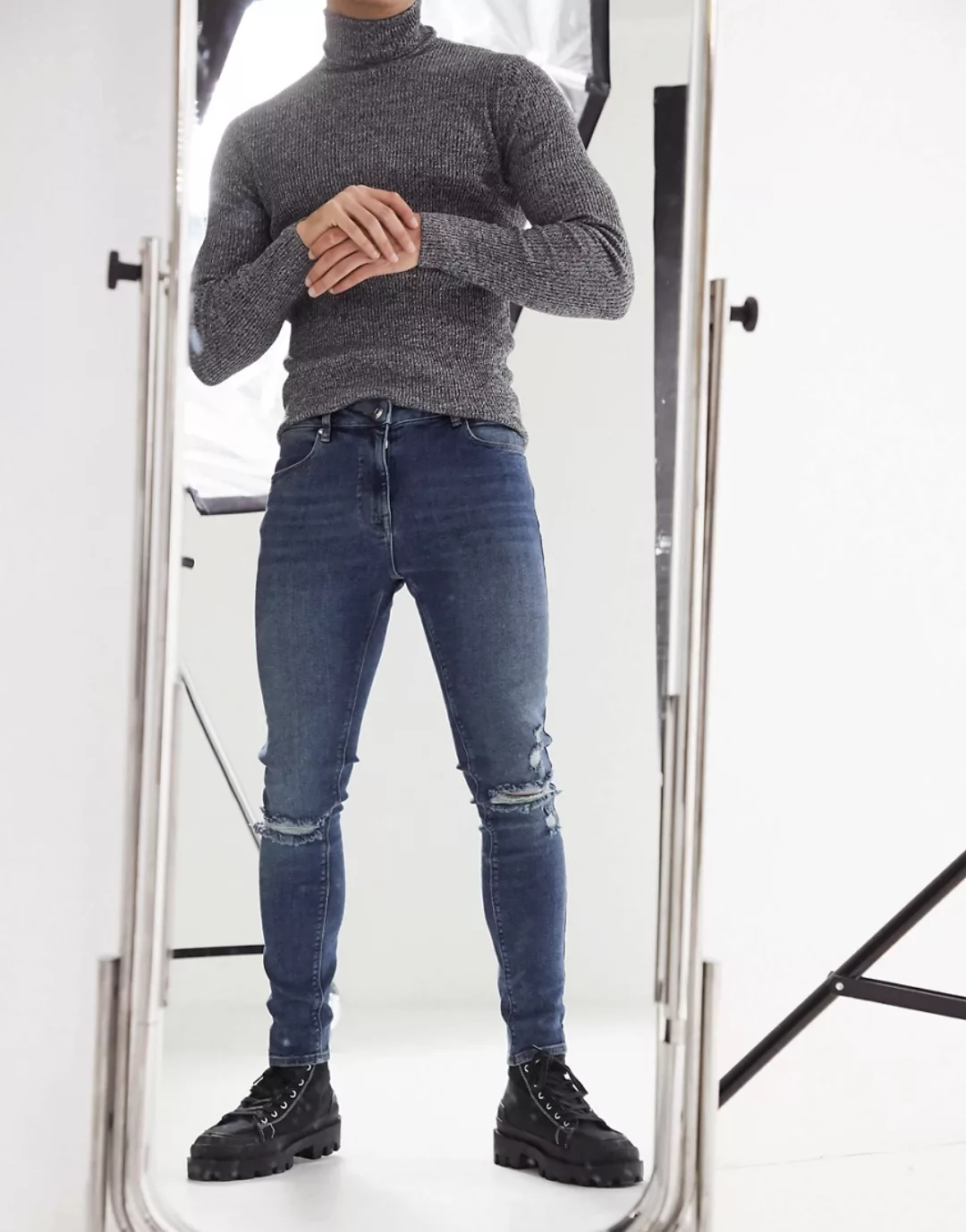 ASOS DESIGN – Vintage Look – Dunkel gefärbte Spray-on-Jeans mit Powerstretc günstig online kaufen
