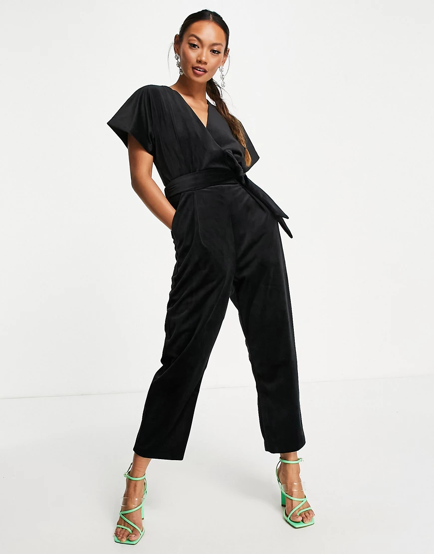 Closet London – Samt-Jumpsuit in Schwarz günstig online kaufen