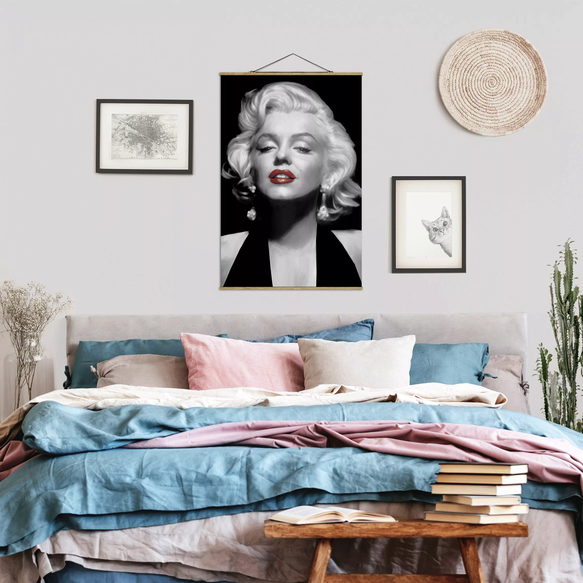 Stoffbild Kunstdruck mit Posterleisten - Hochformat Marilyn mit roten Lippe günstig online kaufen