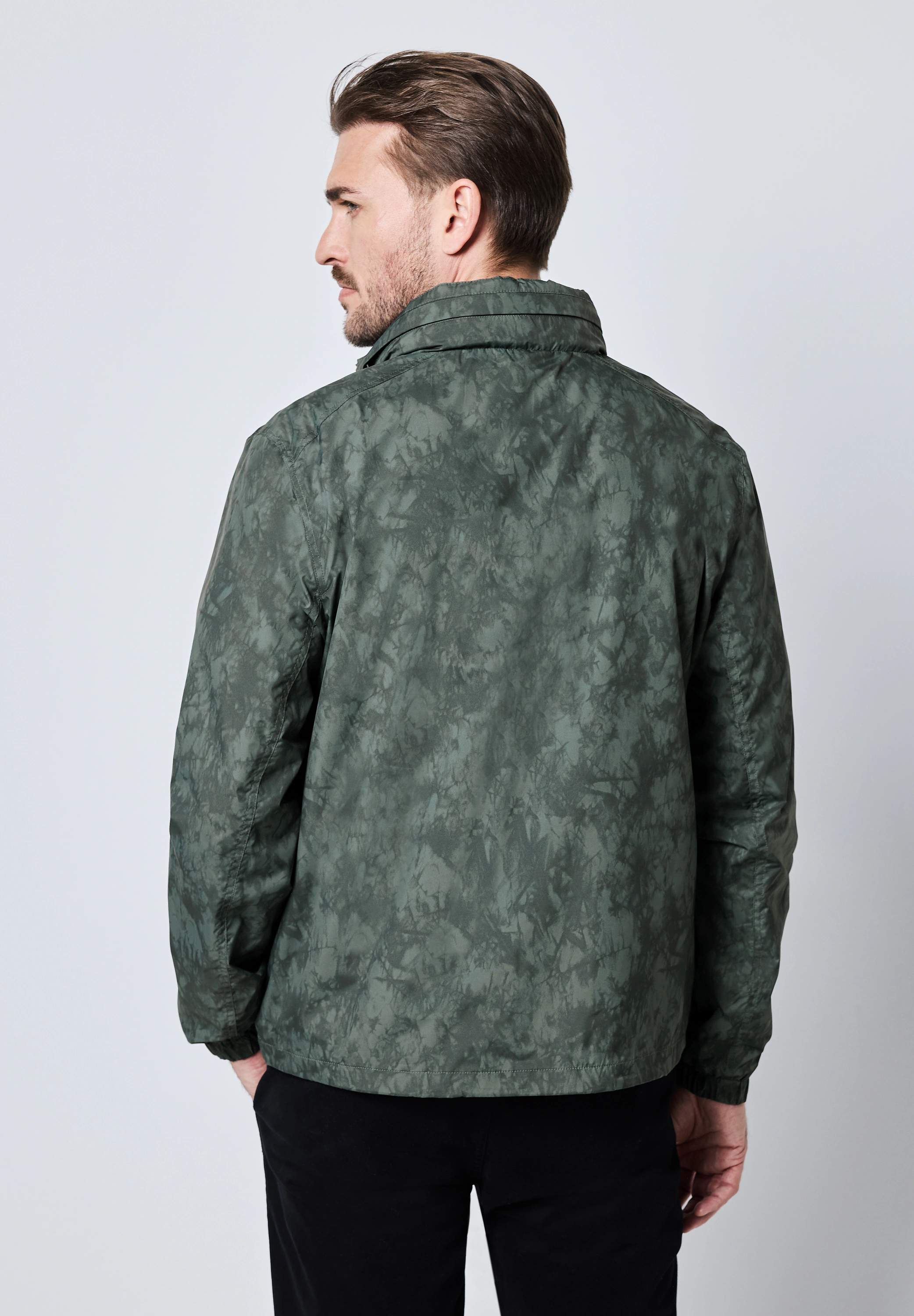 STREET ONE MEN Windbreaker, ohne Kapuze, mit Kapuze in Tasche am Nacken günstig online kaufen