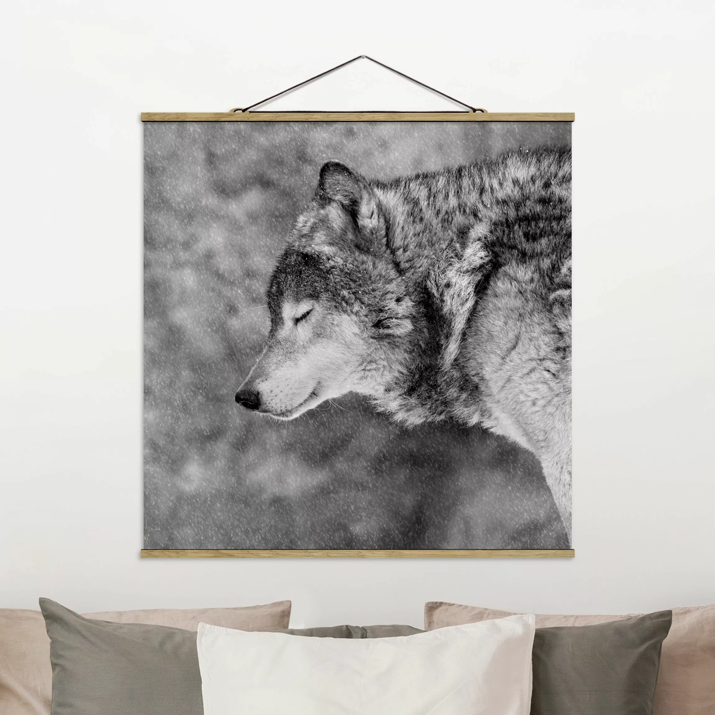 Stoffbild Tiere mit Posterleisten - Quadrat Winter Wolf günstig online kaufen