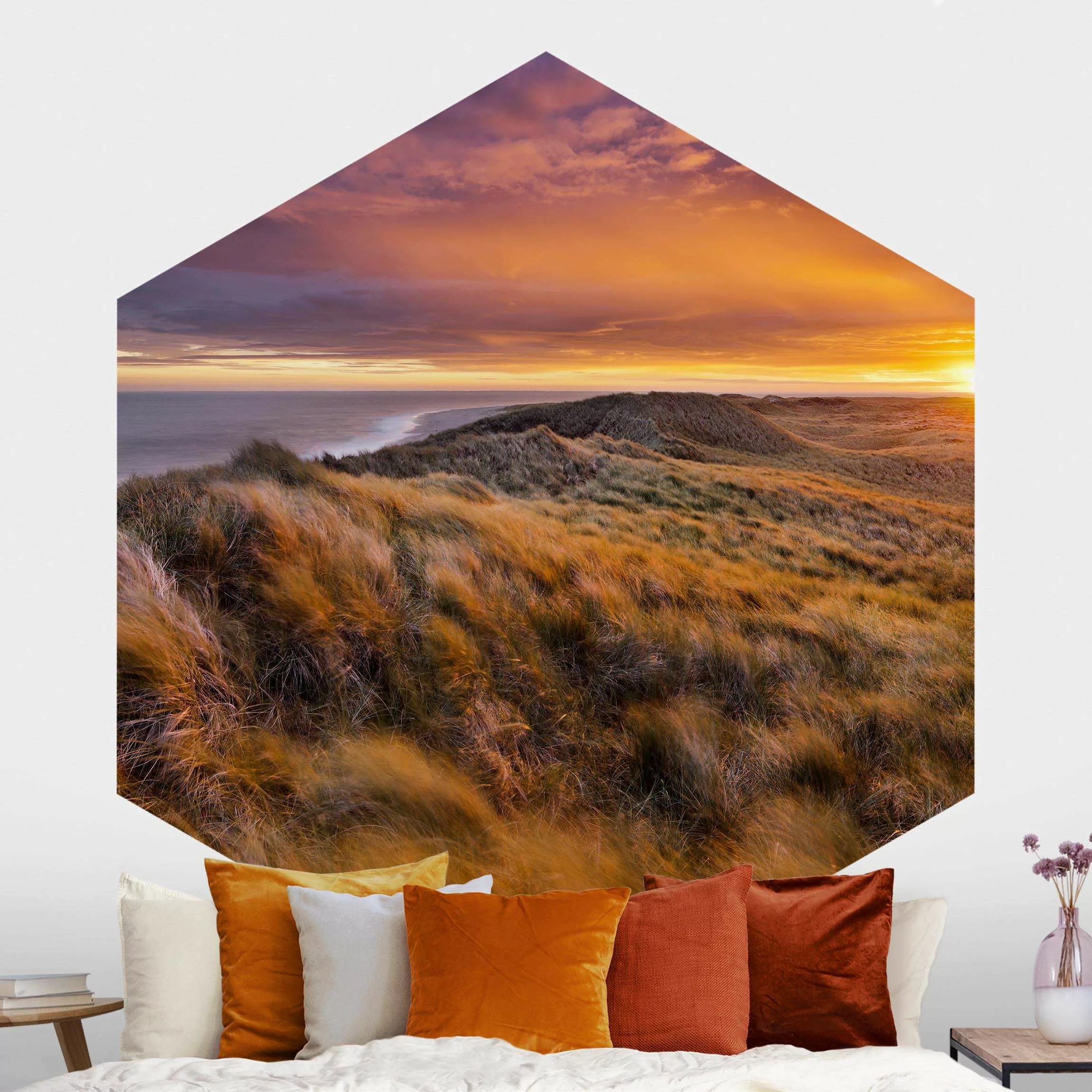 Hexagon Fototapete selbstklebend Sonnenaufgang am Strand auf Sylt günstig online kaufen