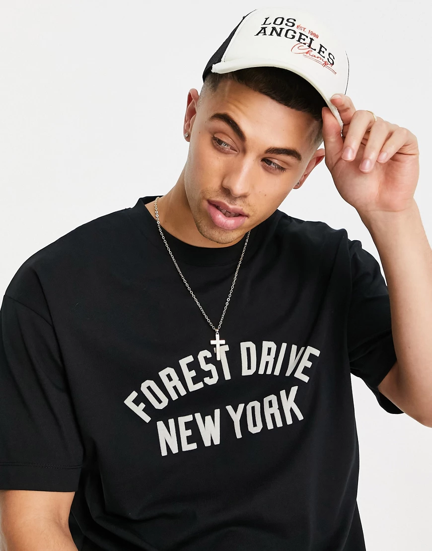 River Island – T-Shirt in Schwarz mit „Forest Drive“-Print günstig online kaufen