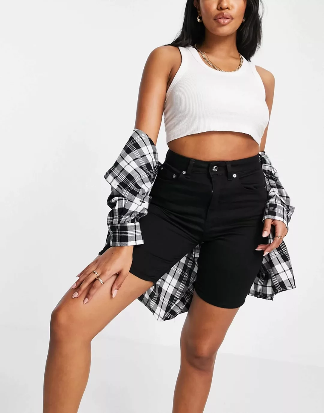 ASOS DESIGN Hourglass – Eng geschnittene, elastische Jeansshorts mit hohem günstig online kaufen