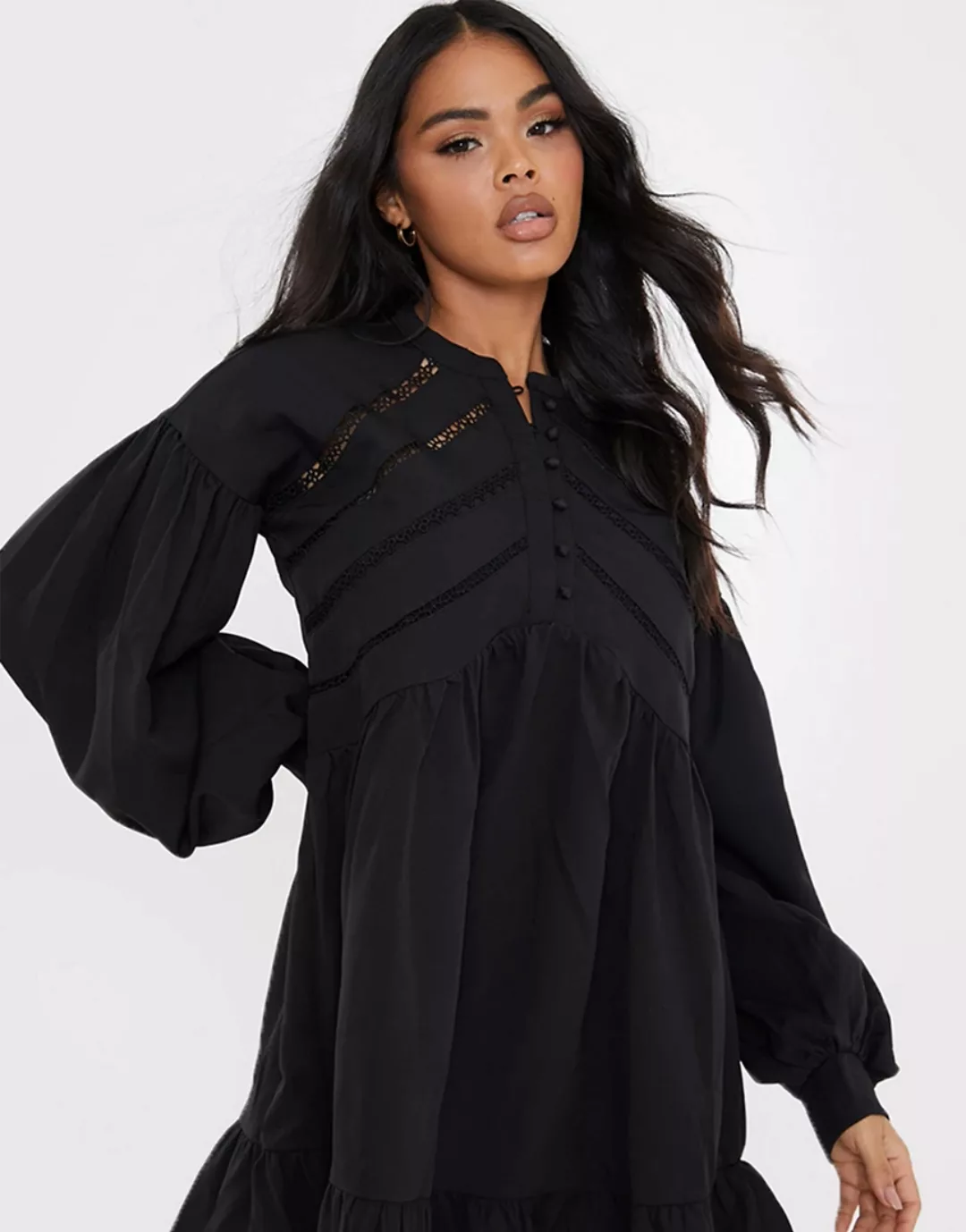 In The Style x Lorna Luxe – Mini-Hängerkleid mit voluminösen Ärmeln und Kno günstig online kaufen