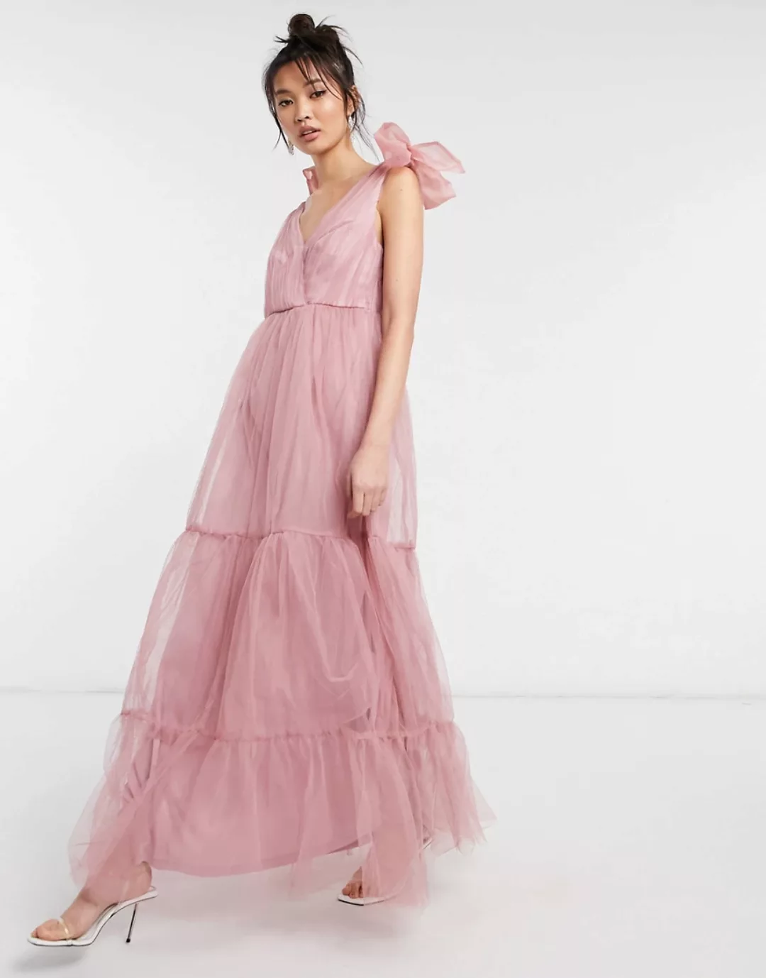 ASOS DESIGN – Gestuftes Maxikleid aus Tüll in Rosé mit Schleifendesign-Rosa günstig online kaufen