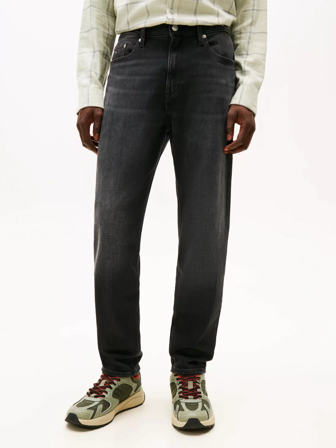 Tommy Jeans Gerade Jeans "Isaac Relaxed Tapered", Relaxed‑Fit‑Jeans mit kon günstig online kaufen