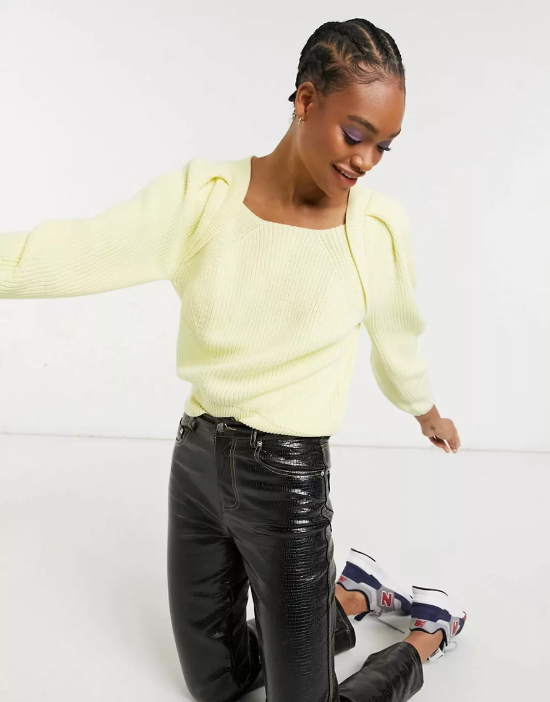 Selected Femme – Pullover aus Bio-Baumwolle mit eckigem Ausschnitt in Gelb günstig online kaufen