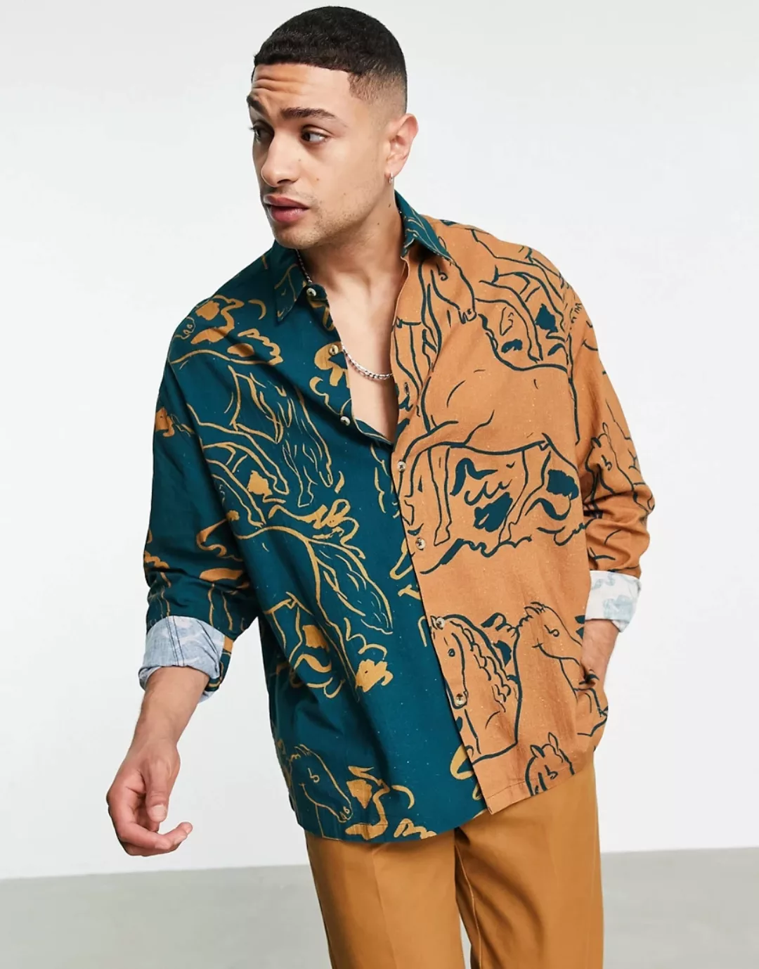 ASOS DESIGN – Kastiges Oversize-Hemd mit Pferdemuster-Grün günstig online kaufen