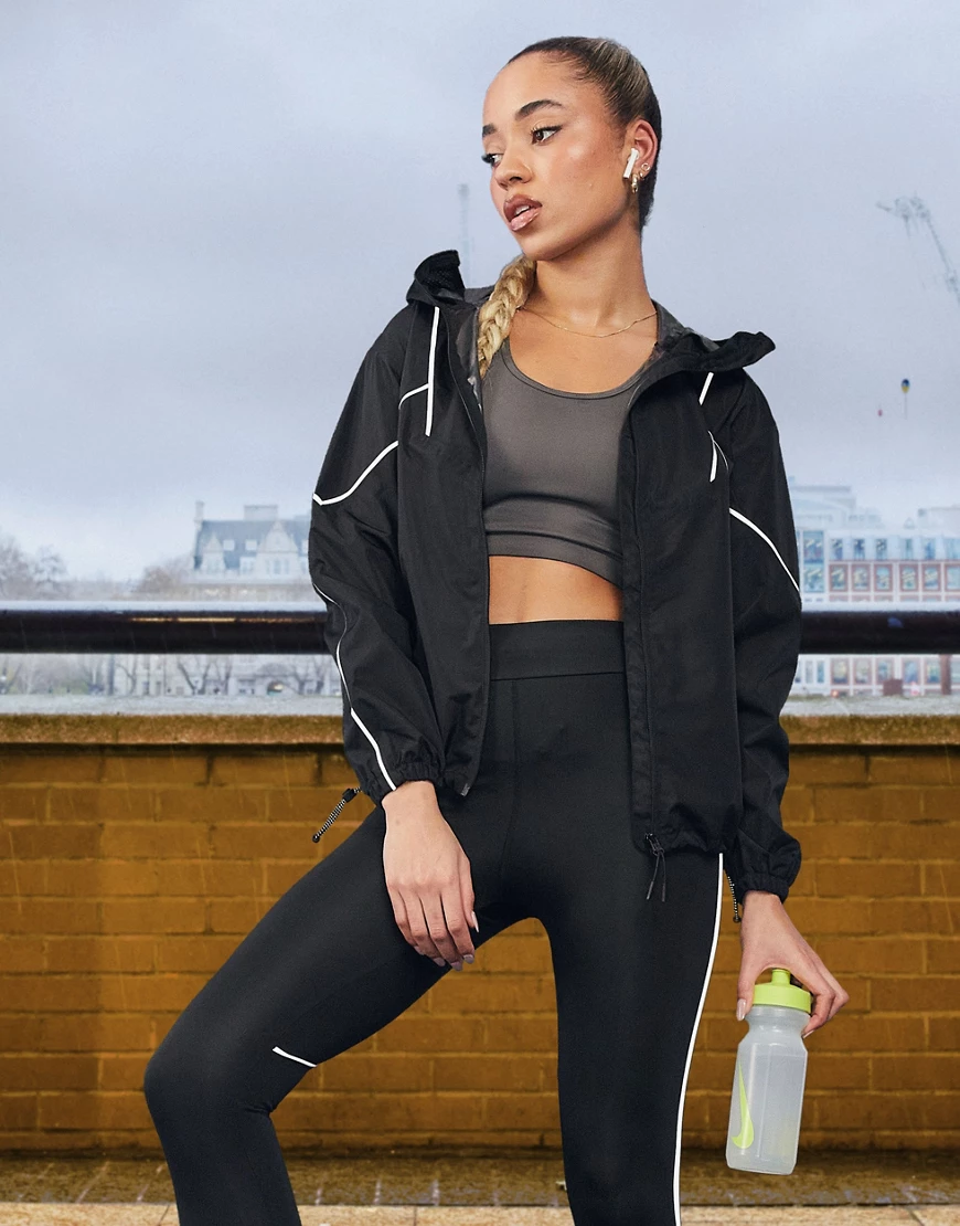 ASOS 4505 – Wasserabweisende Laufjacke mit Markenlogo-Schwarz günstig online kaufen