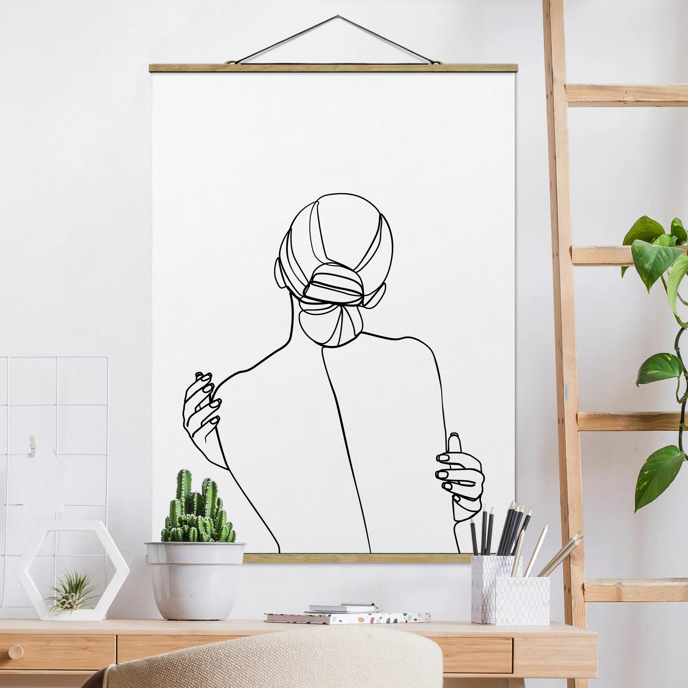 Stoffbild Abstrakt mit Posterleisten - Hochformat Line Art Frau Rücken Schw günstig online kaufen