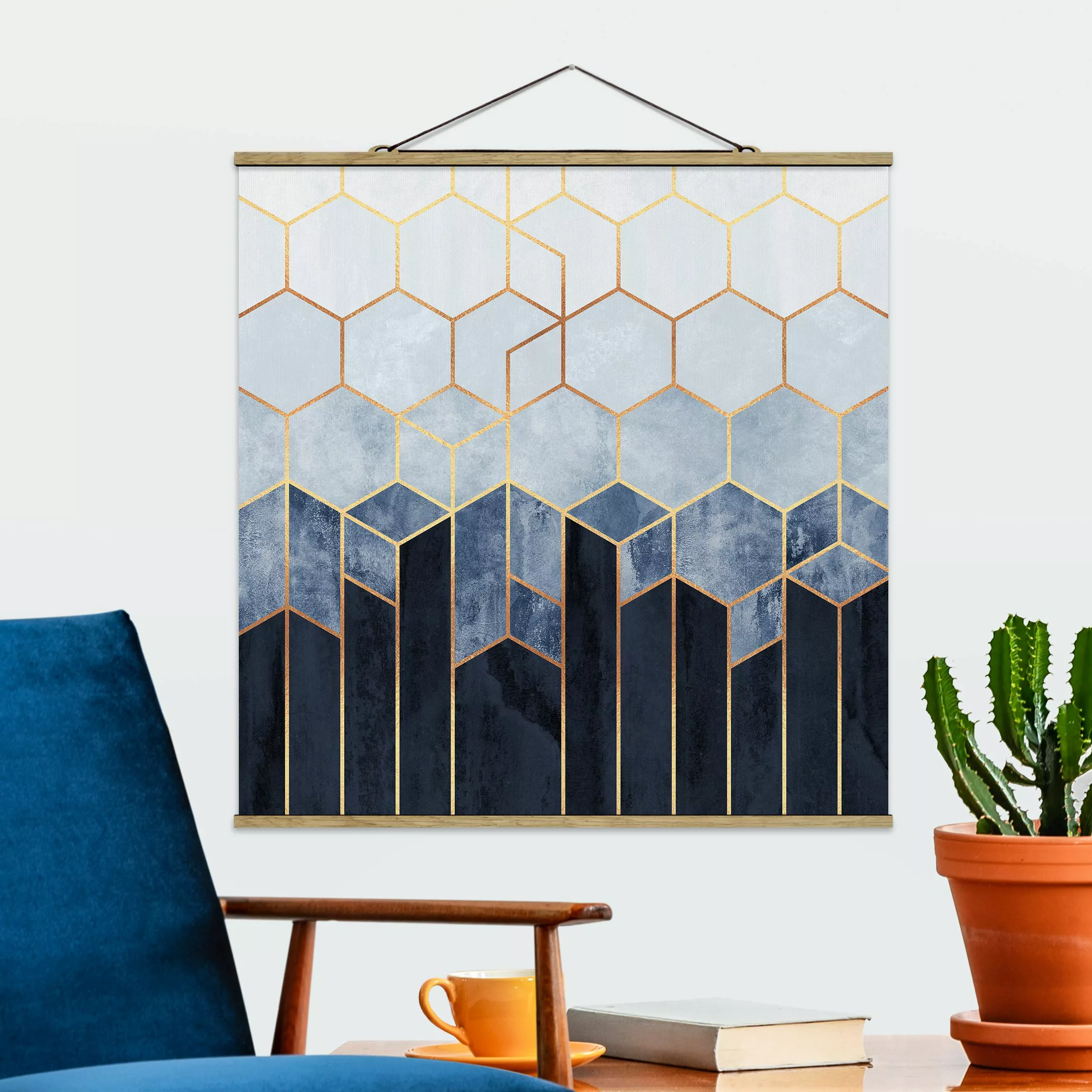 Stoffbild Abstrakt mit Posterleisten - Quadrat Goldene Sechsecke Blau Weiß günstig online kaufen