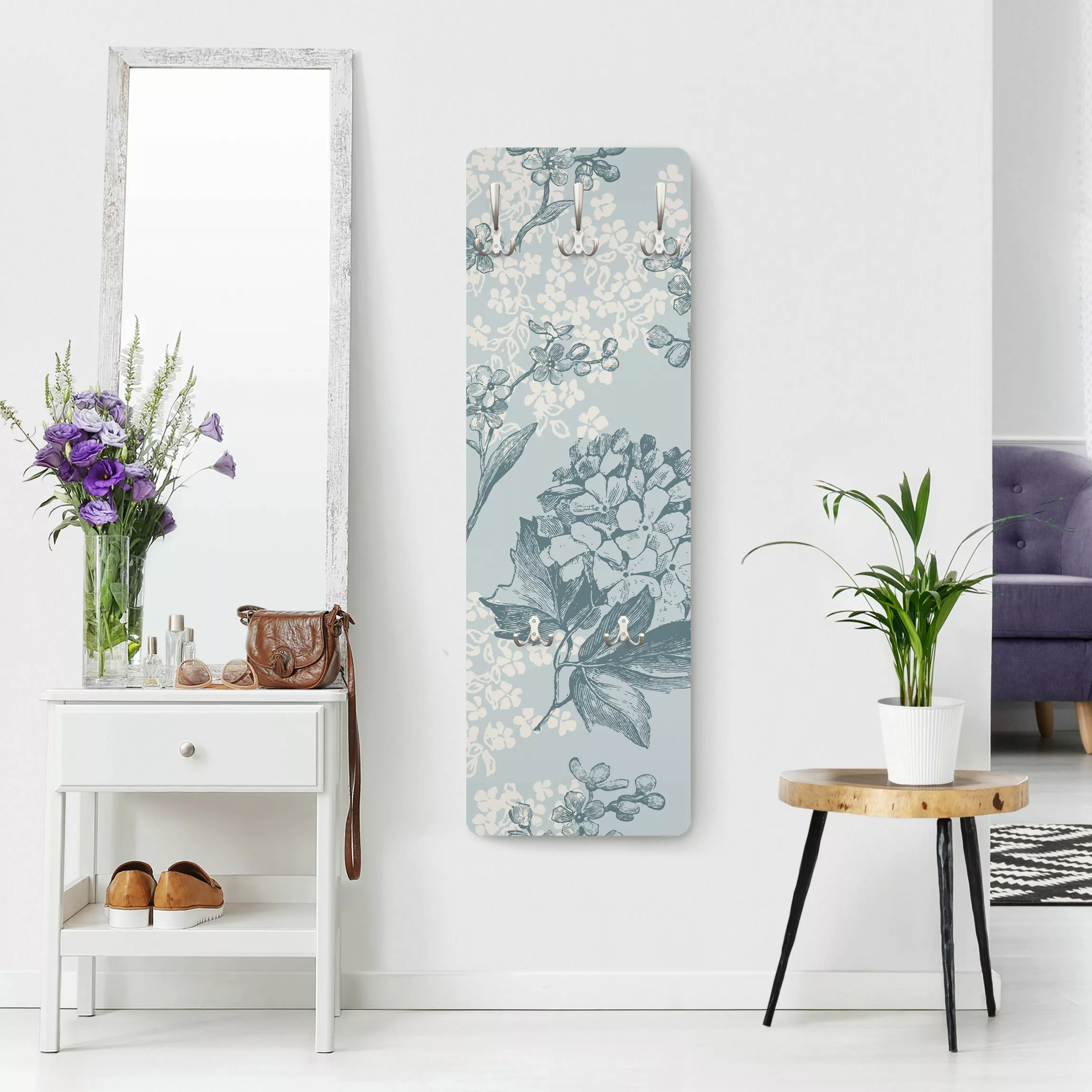 Wandgarderobe Holzpaneel Blumen Hortensia pattern in blue günstig online kaufen