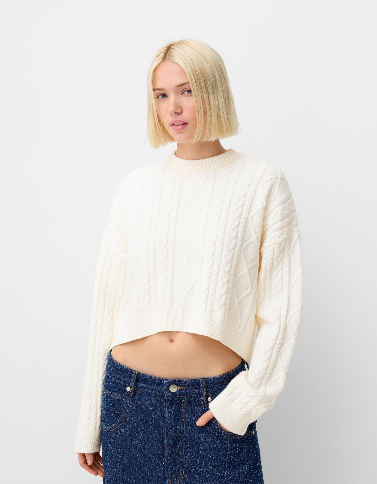 Bershka Pullover Mit Rundausschnitt Und Flechtmuster Damen 10-12 Rohweiß günstig online kaufen