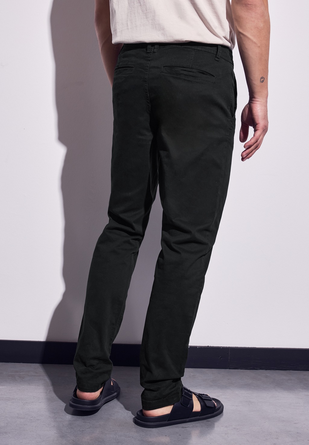STREET ONE MEN Chinohose, aus Baumwolle mit Stretchanteil günstig online kaufen