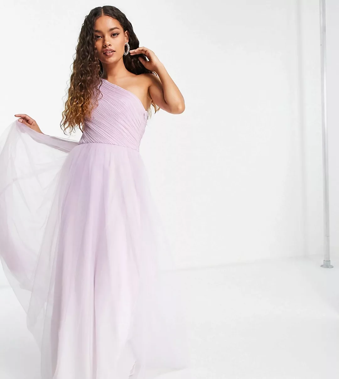 Chi Chi London Petite – Maxikleid in Flieder mit One-Shoulder-Träger-Rosa günstig online kaufen