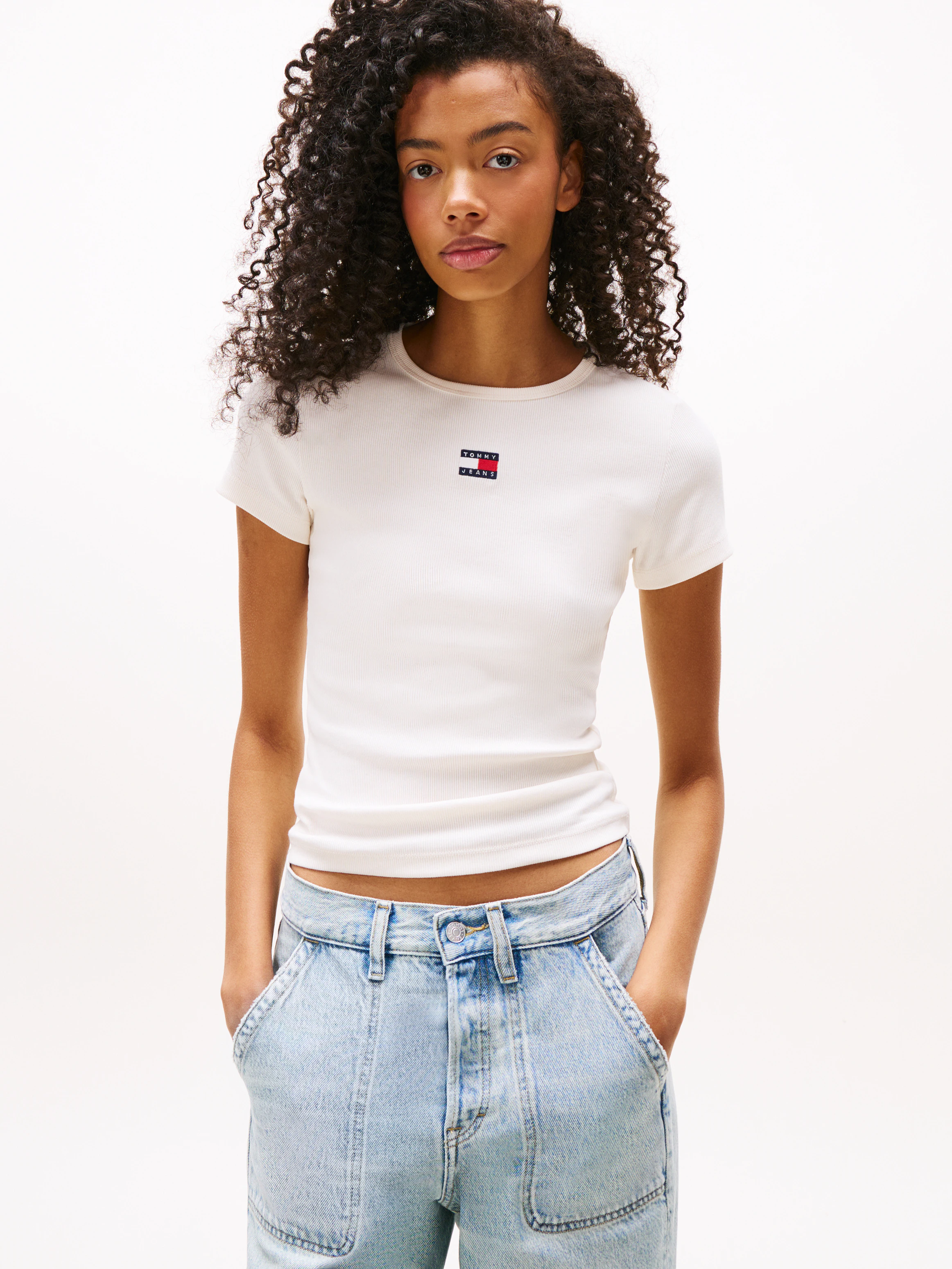 Tommy Jeans Kurzarmshirt "TJW SLIM BADGE RIB TEE", mit gerippter Struktur günstig online kaufen