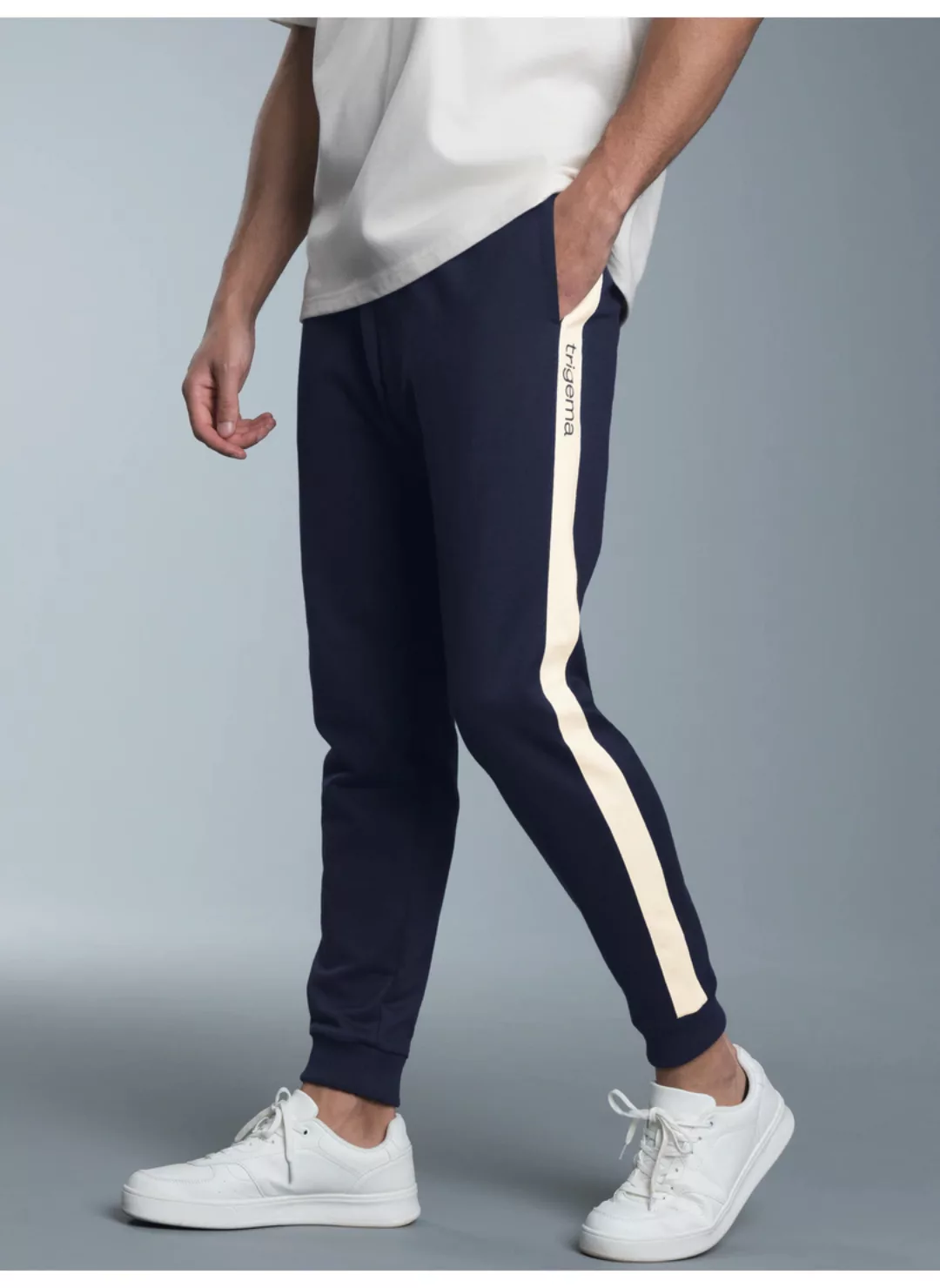 Trigema Jerseyhose "TRIGEMA Jogginghose mit kontrastfarbigen Seitenstreifen günstig online kaufen