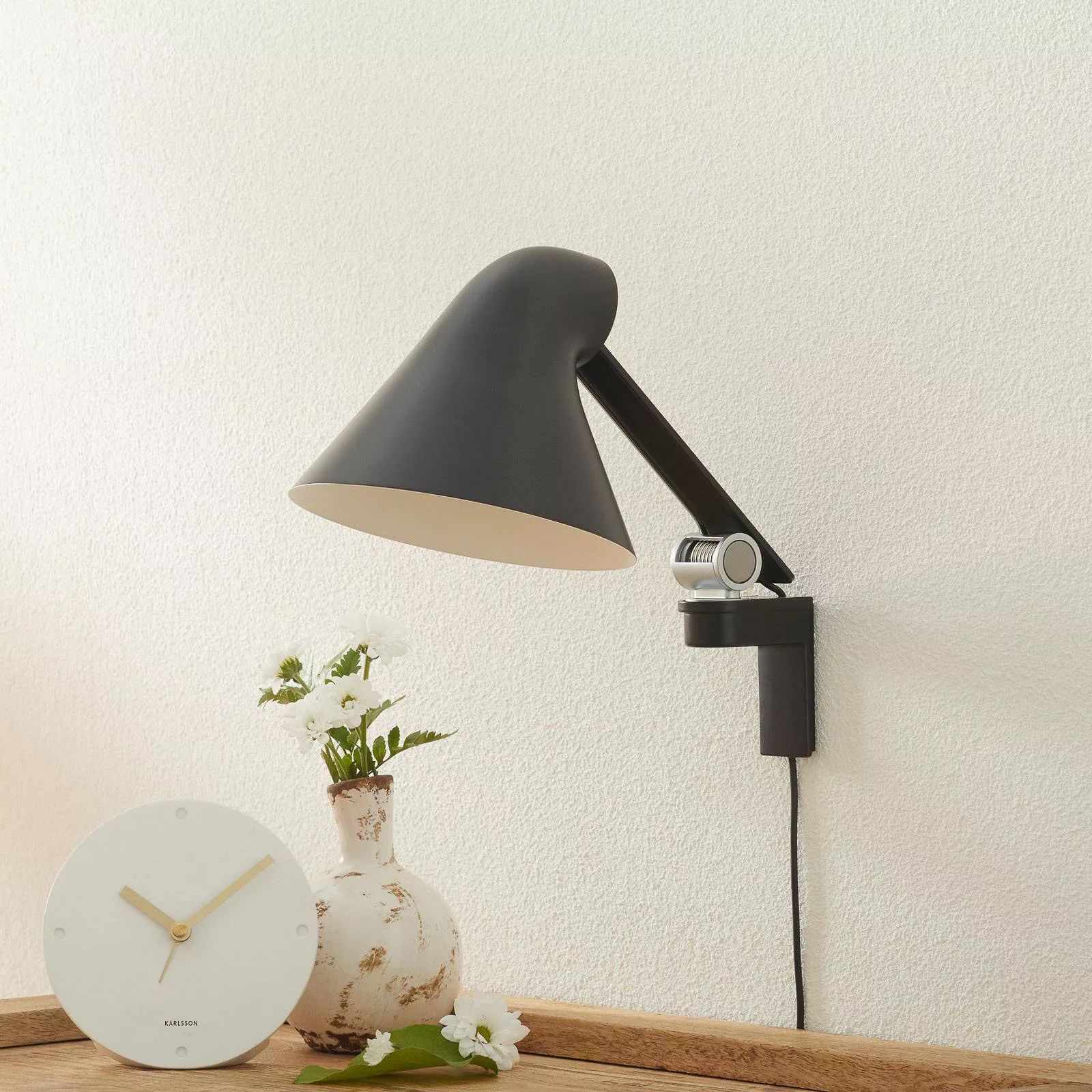 Louis Poulsen NJP LED-Wandlampe Arm kurz, schwarz günstig online kaufen