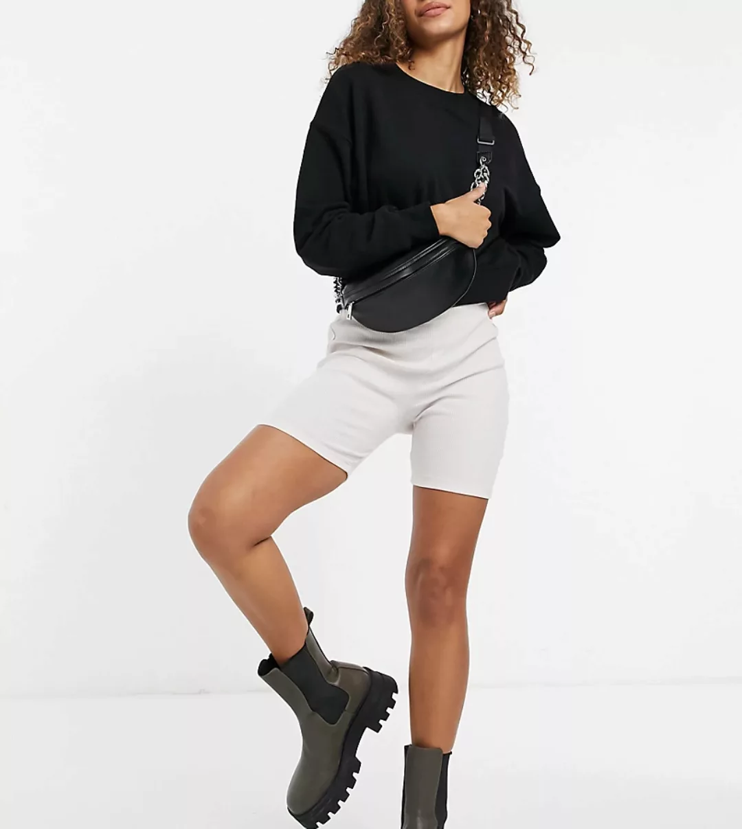 Reclaimed Vintage Inspired – Gerippte Leggings-Shorts in Stein-Neutral günstig online kaufen