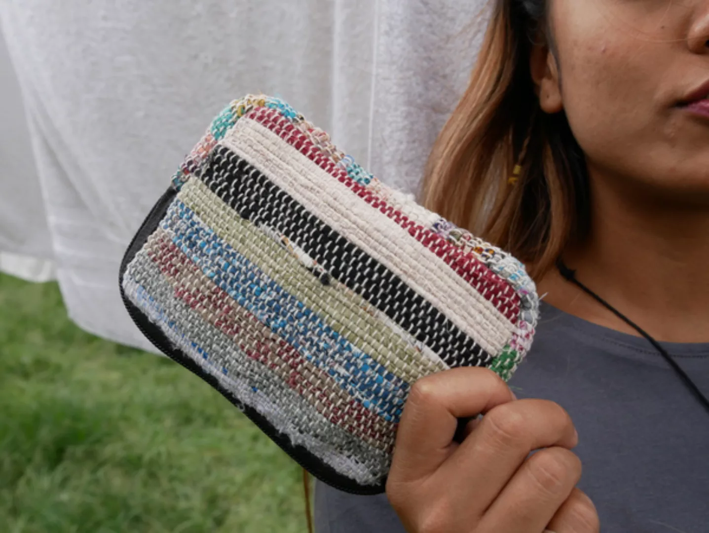 Hh Geldbörse / Mini-täschchen Mit Zipper Aus Recycle Sari - Verschiedene Gr günstig online kaufen