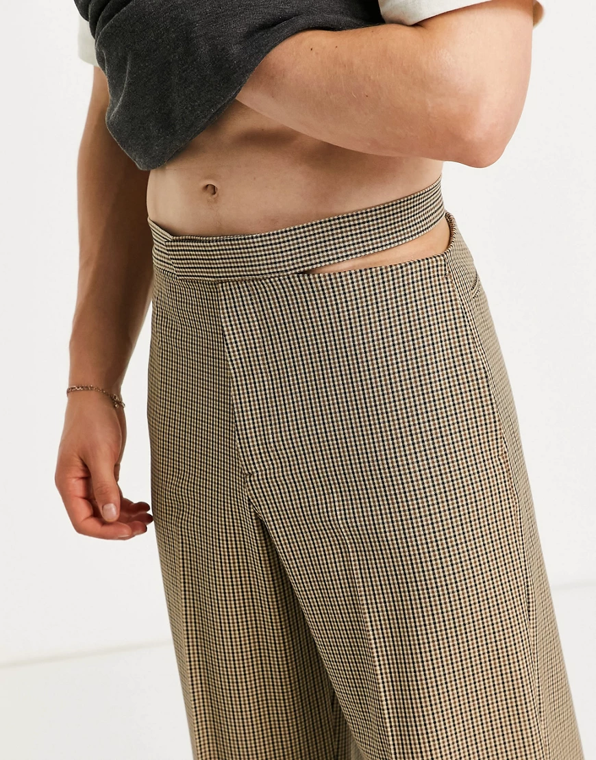 ASOS DESIGN – Elegante Hose in Braun mit Mini-Karomuster, hohem Bund und we günstig online kaufen