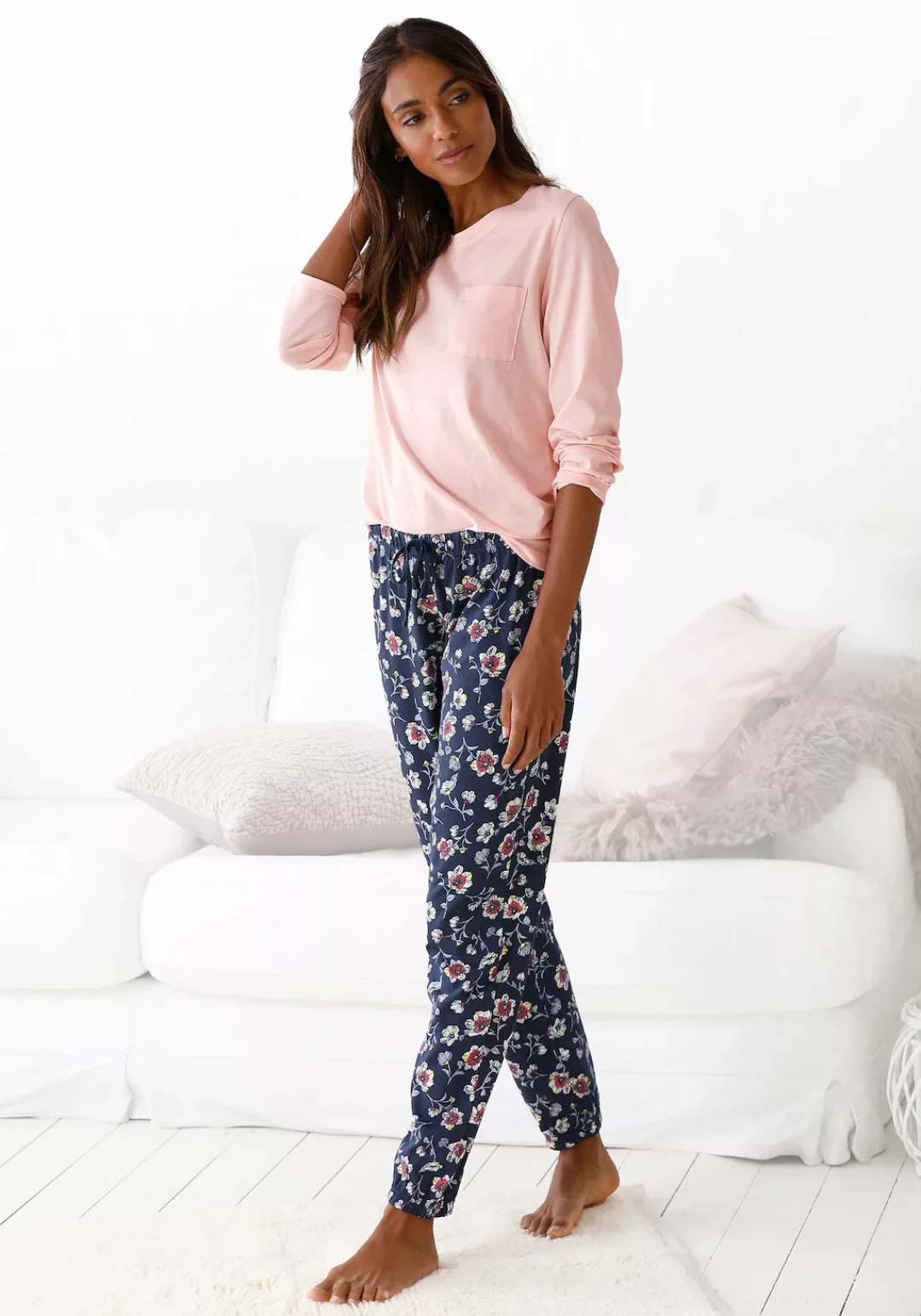 Vivance Dreams Pyjama, (2 tlg.), mit gemusterter Schlafhose günstig online kaufen