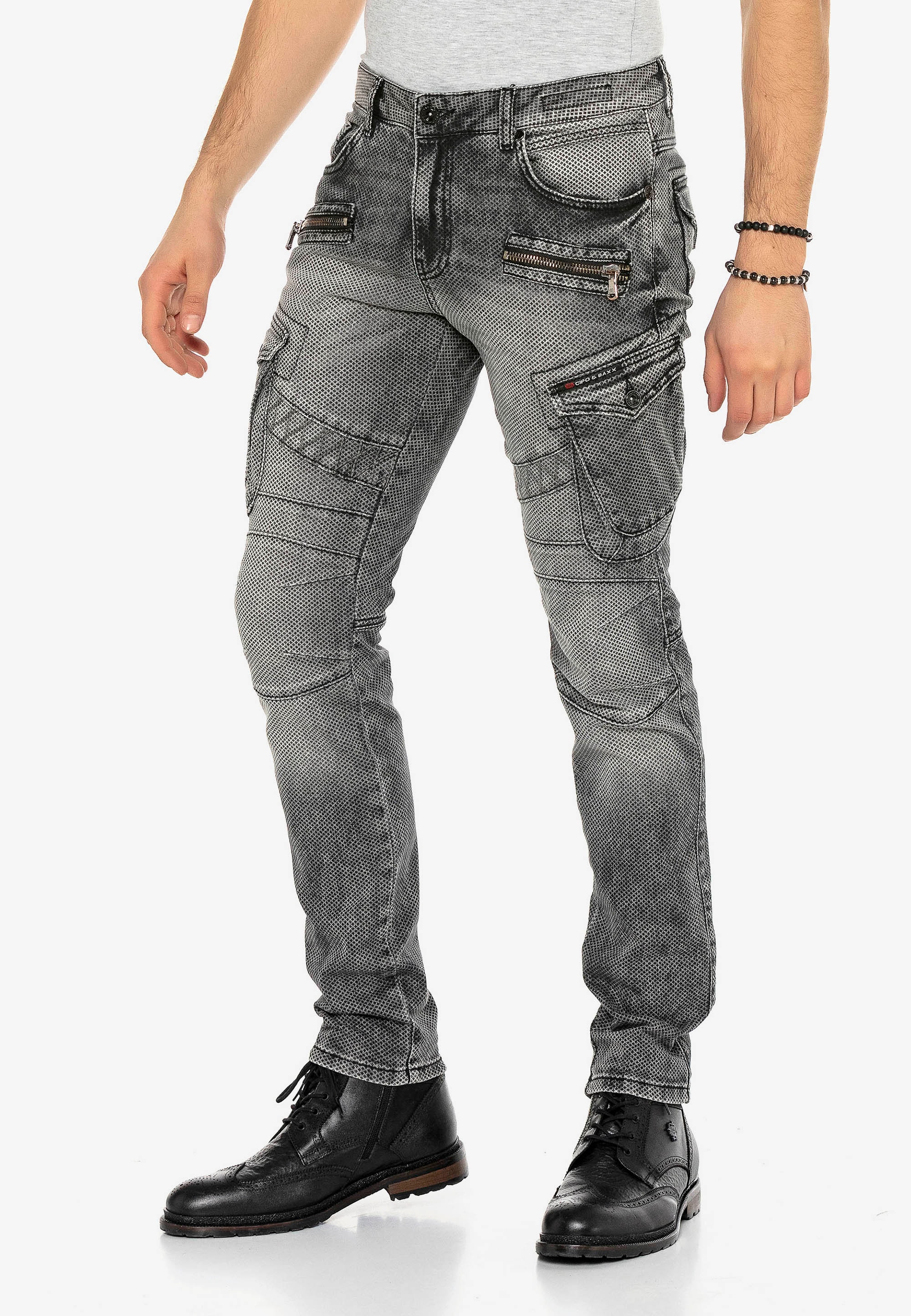 Cipo & Baxx Bequeme Jeans, mit coolen Applikationen günstig online kaufen