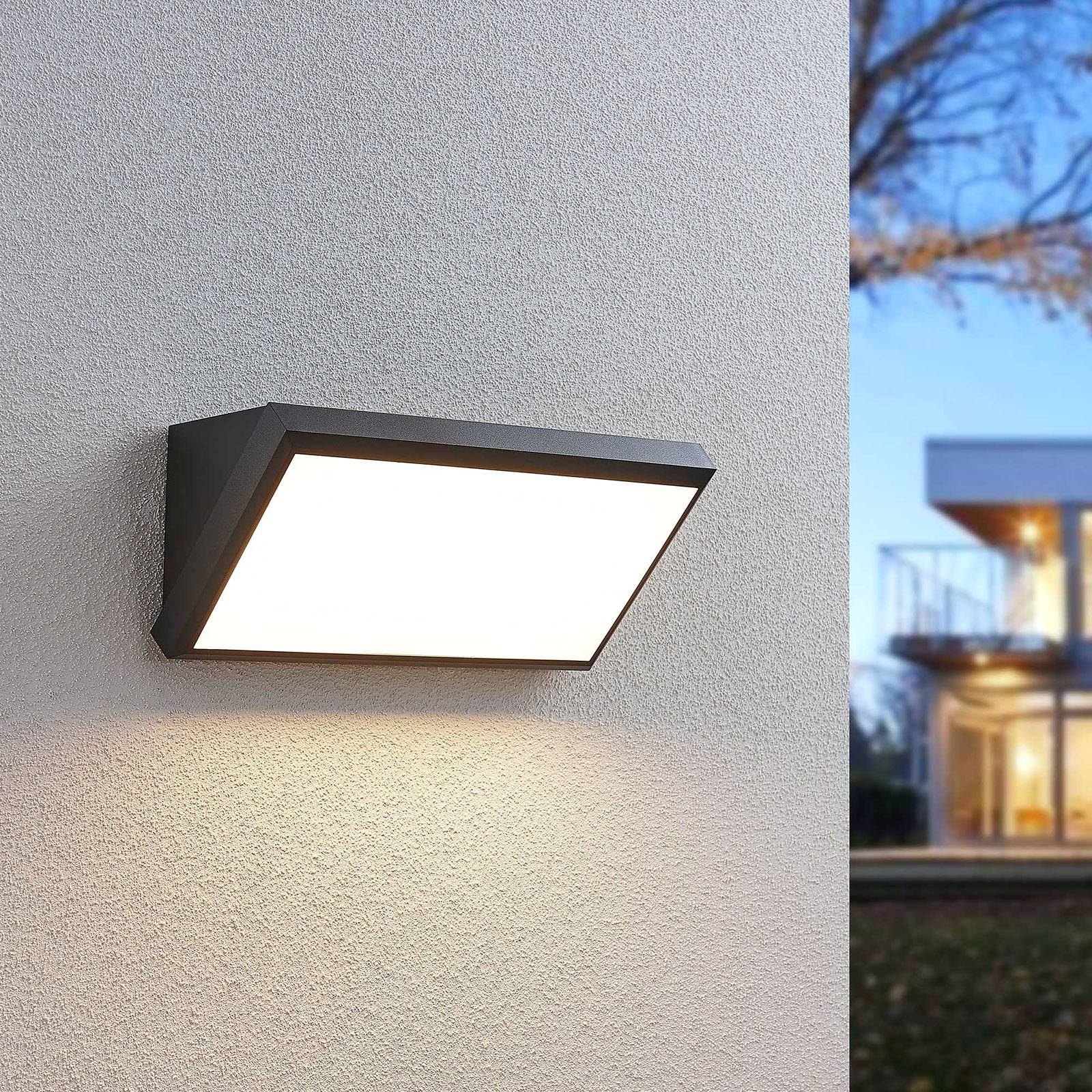 Lindby LED-Außenwandleuchte Abby, Sensor, IP65, dunkelgrau günstig online kaufen